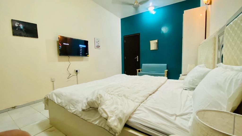 Low Priced New Residential Rooms for rent in Dubai near DAFZA Metro Station