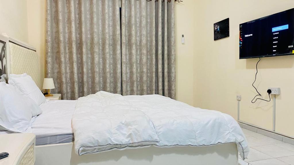 Low Priced New Residential Rooms for rent in Dubai near DAFZA Metro Station