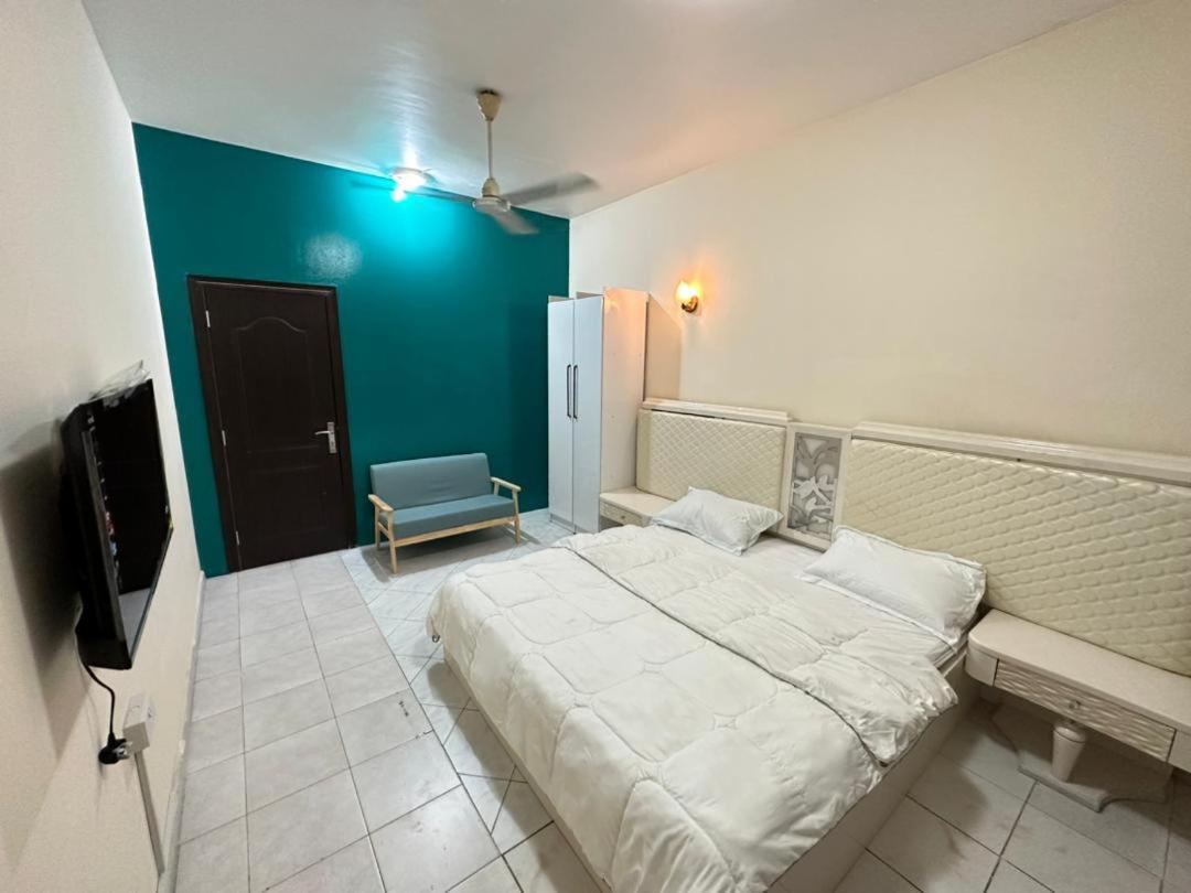 Low Priced New Residential Rooms for rent in Dubai near DAFZA Metro Station
