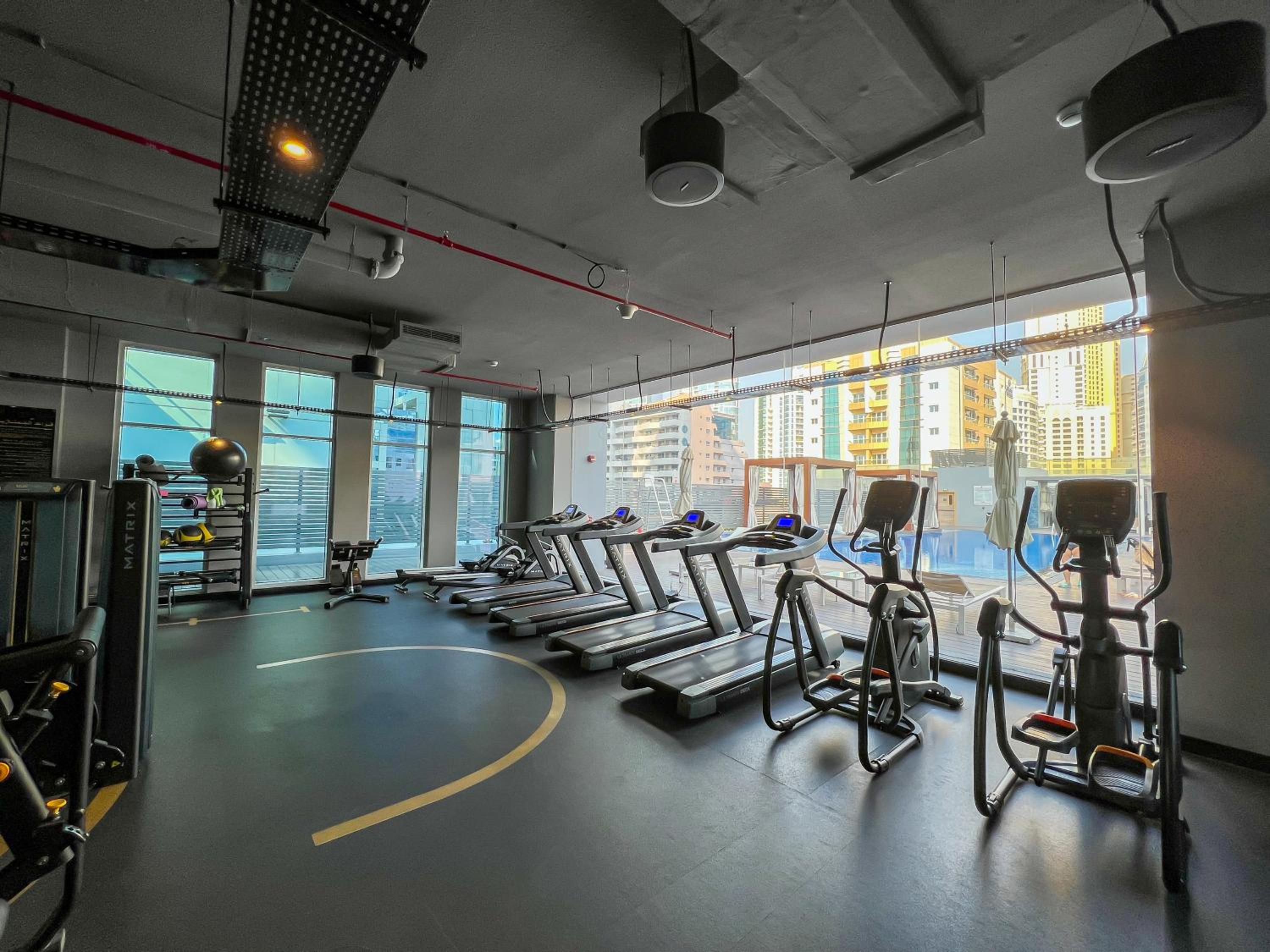 FAM Living - Marina Marvel - Studio Apartment with Breathtaking Views in Studio One Tower