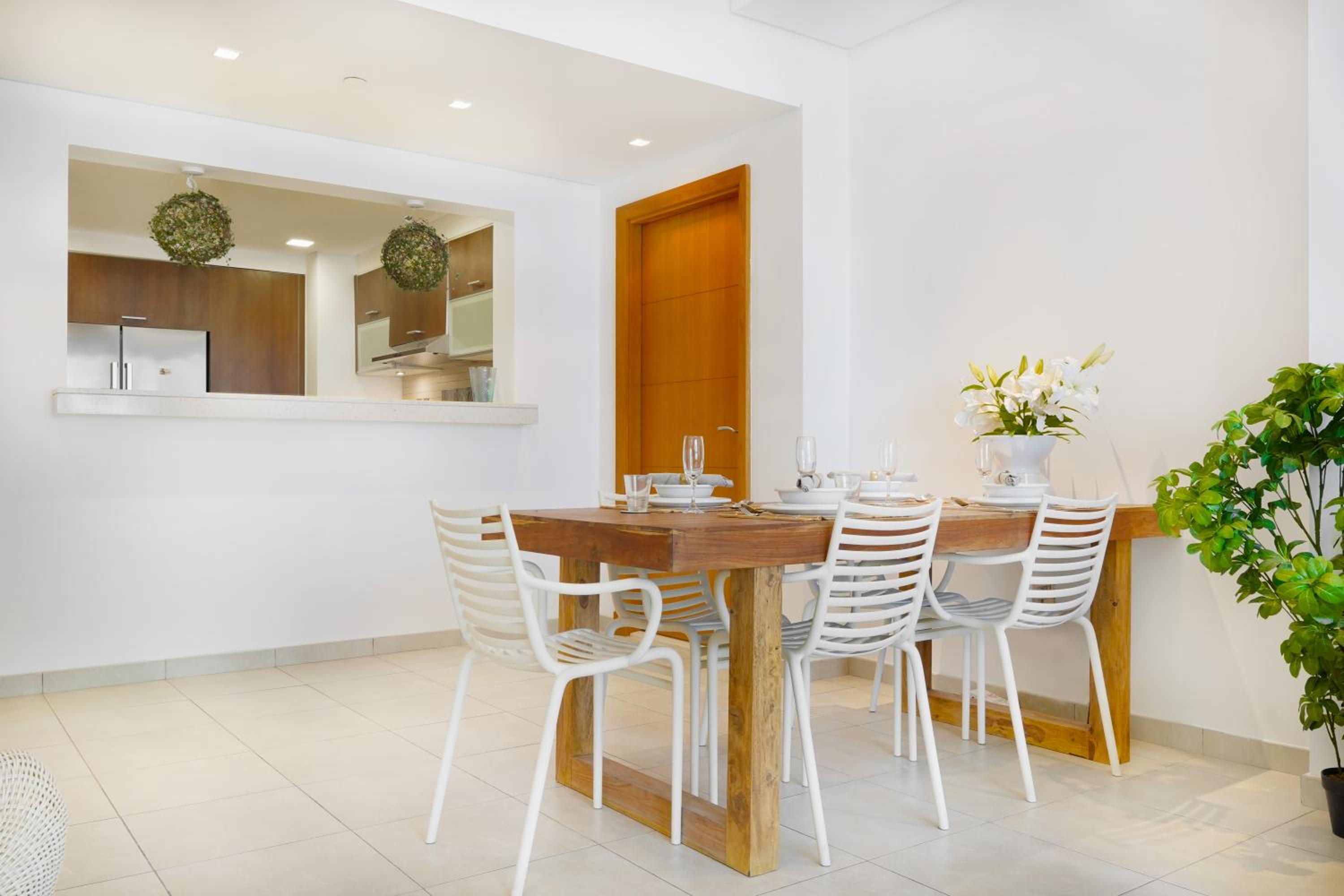 Maison Privee - Modern and Airy 2BR in Palm Jumeirah