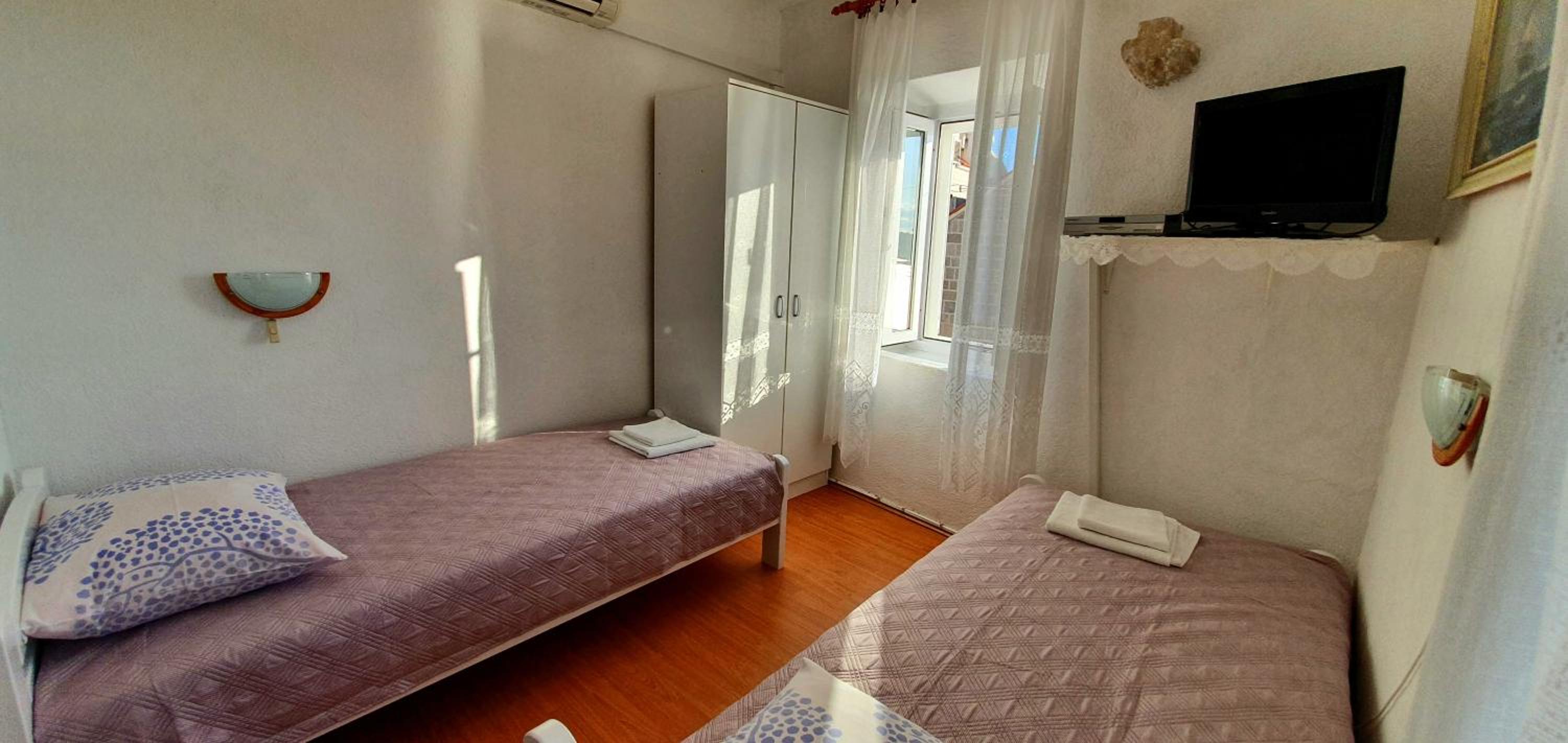 Apartments - 3 A beautiful apartment with a sea view view 4