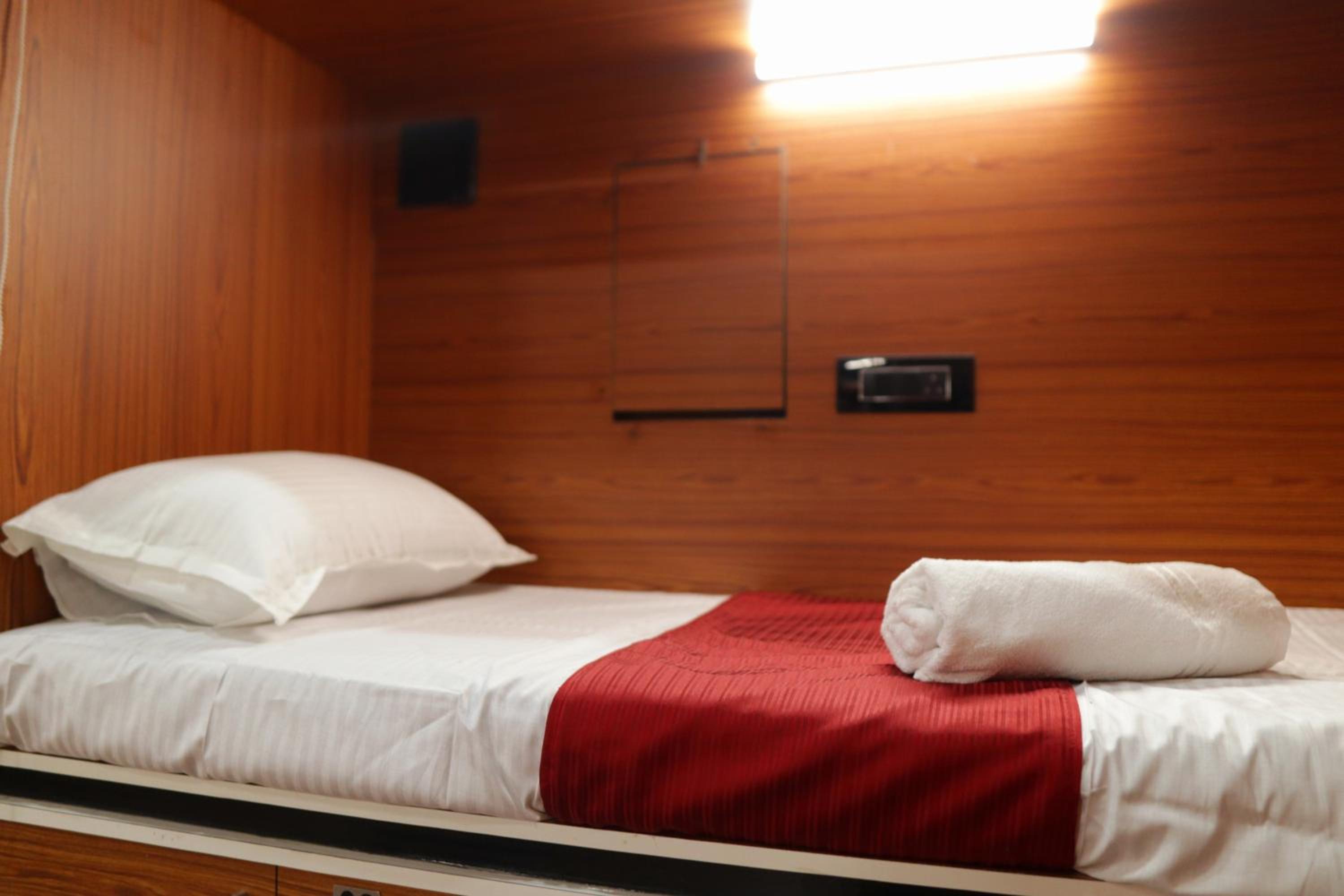 Rahul Men's AC Dormitory