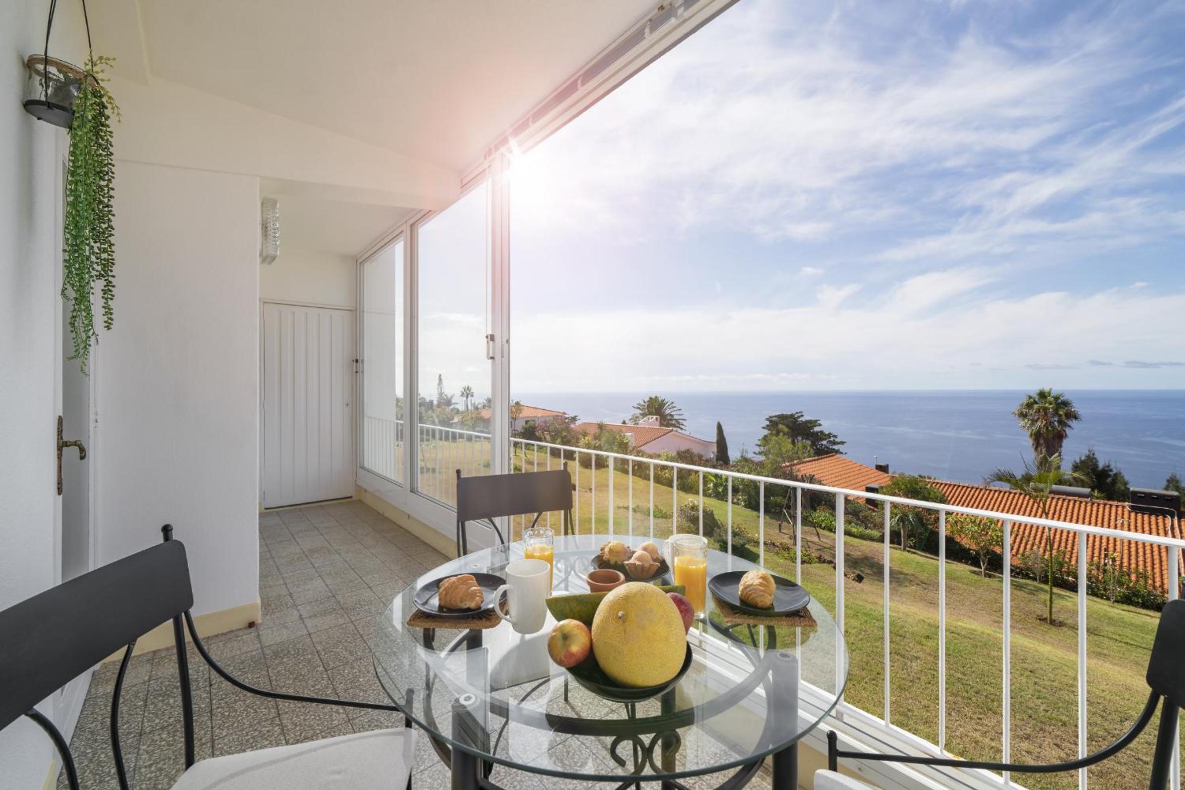 Canico Vacations - The Sunny Apartment by Atlantic Holiday - Property Image 3