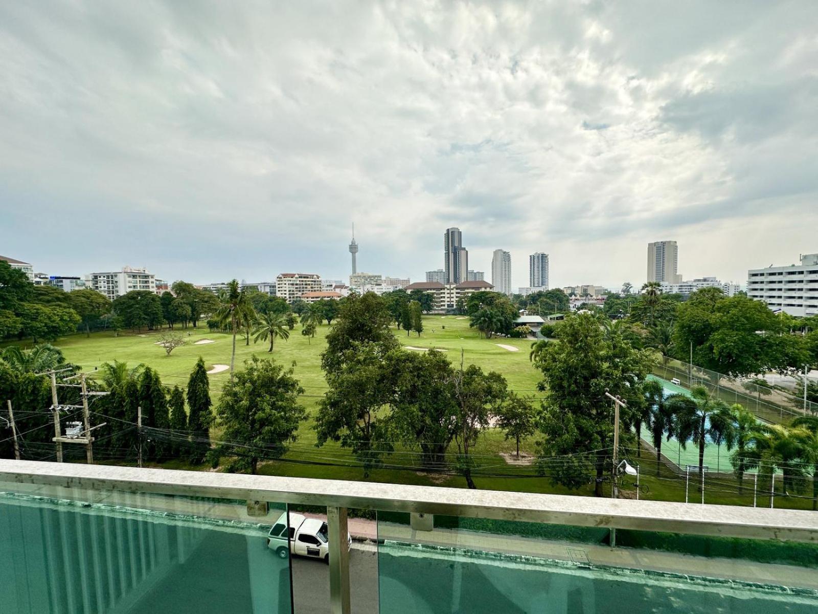 One Tower Pattaya Studio SeaView 13 view 5