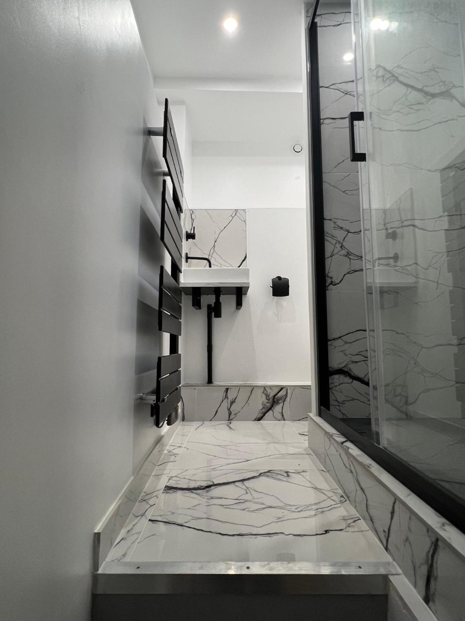 Pere Lachaise Apartment