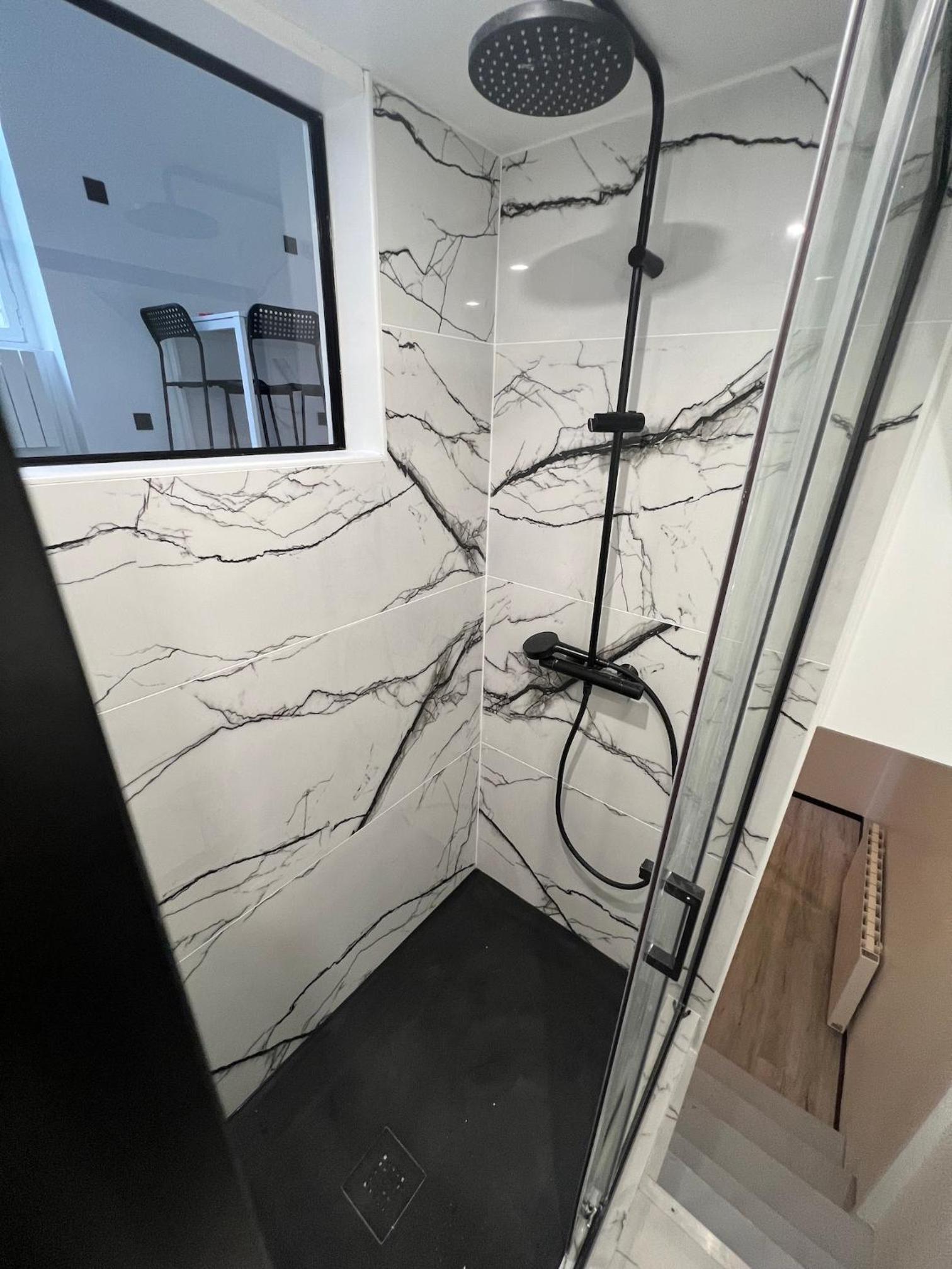 Pere Lachaise Apartment