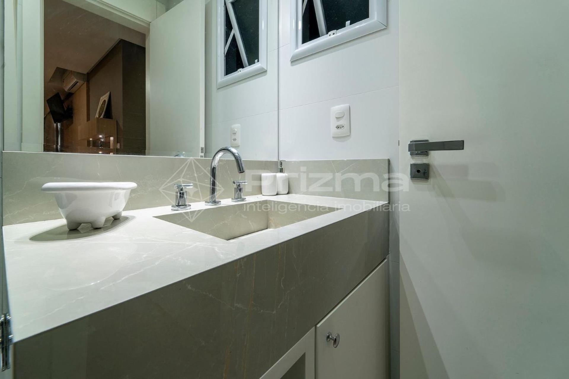 Varandas 01 B - Confortável Apartamento em Condomínio de luxo a beira mar com Piscina climatizada e Academia