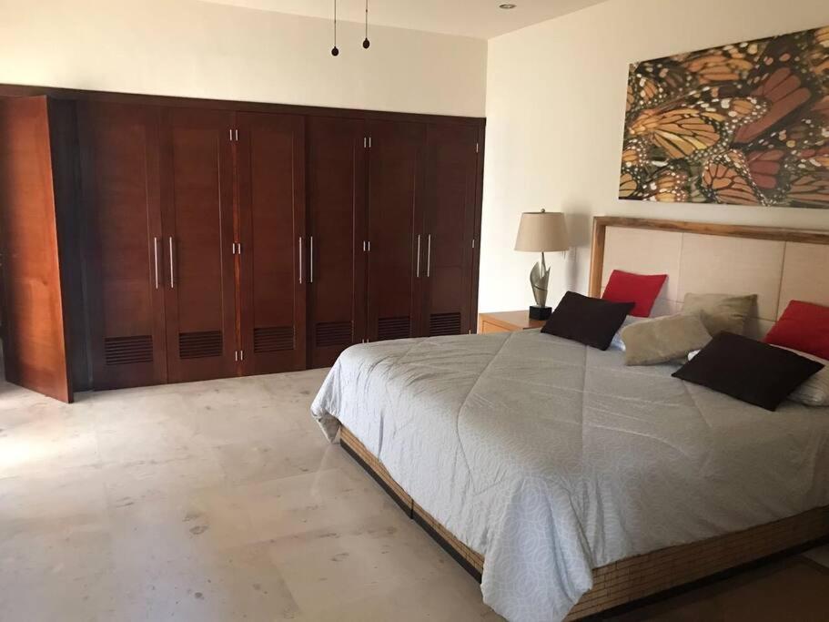 Lovely modern beach Villa view 2