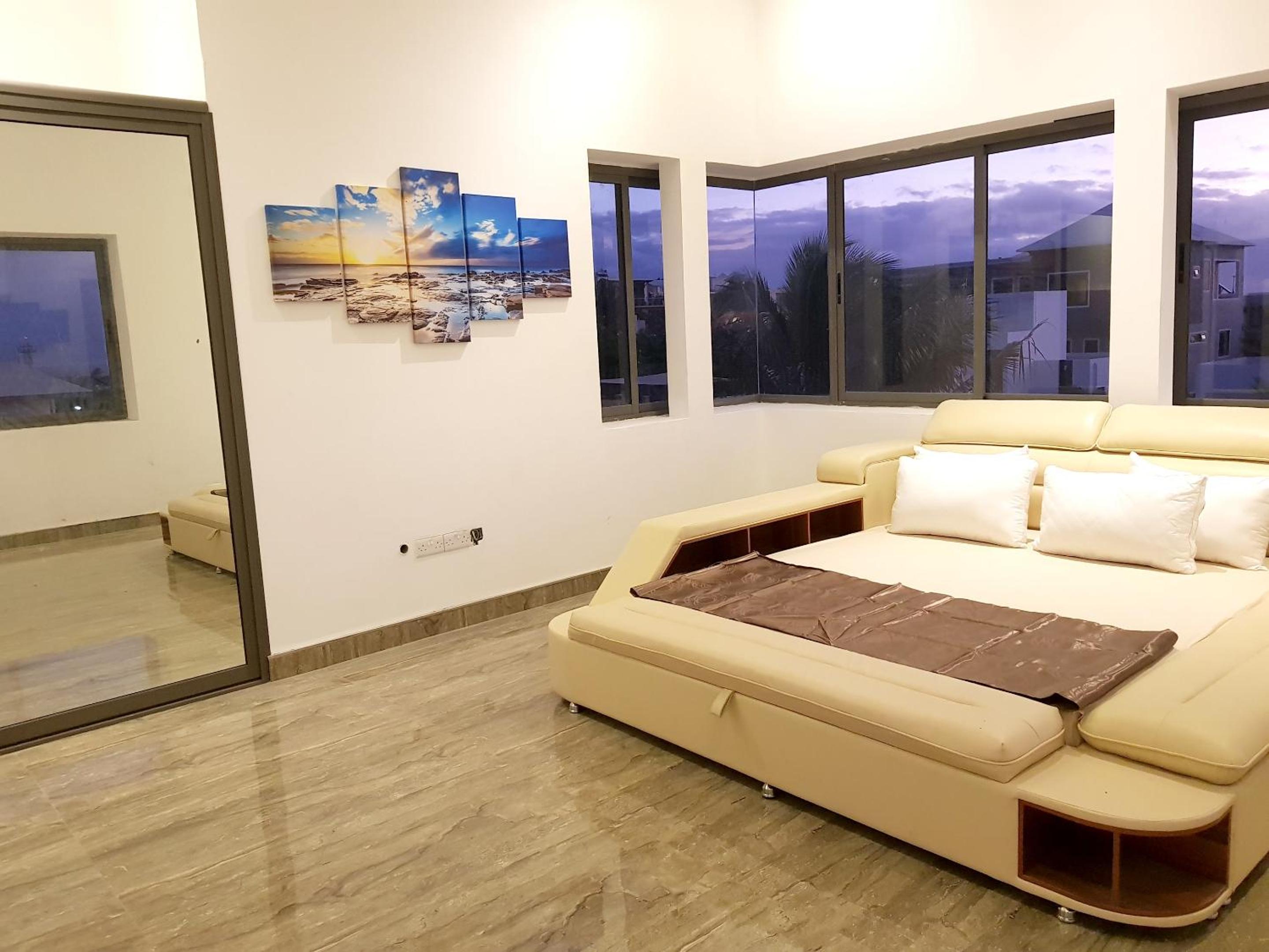 4 bedrooms villa with sea view private pool and enclosed garden at Albion 2 km away from the beach