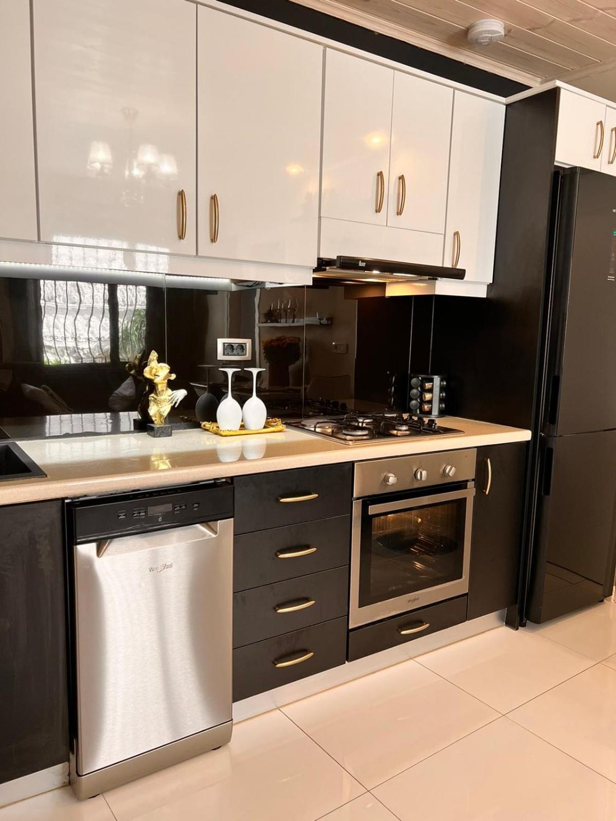 Katerina 2 Bedroom Luxury House photo 1