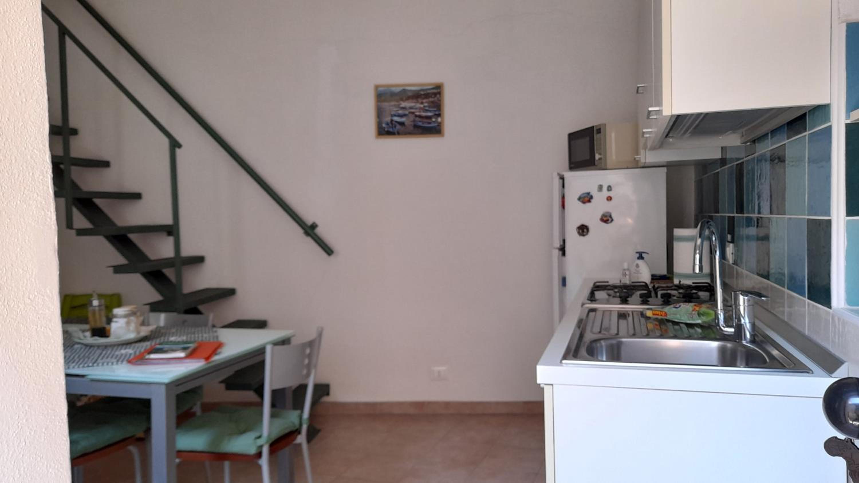 Zephyros - VIVERE IL MARE E LA STORIA DEL BORGO view 5
