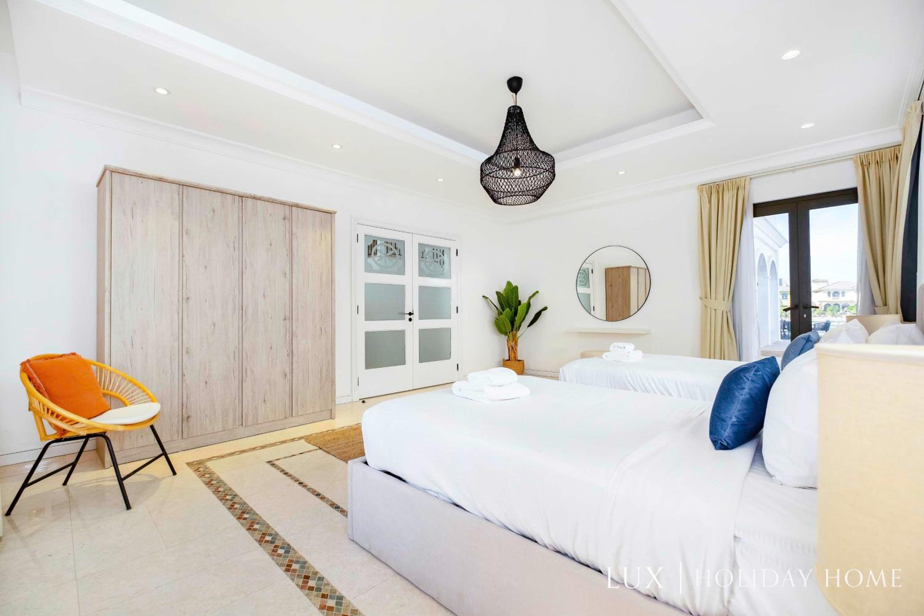 LUX The White Palm Villa