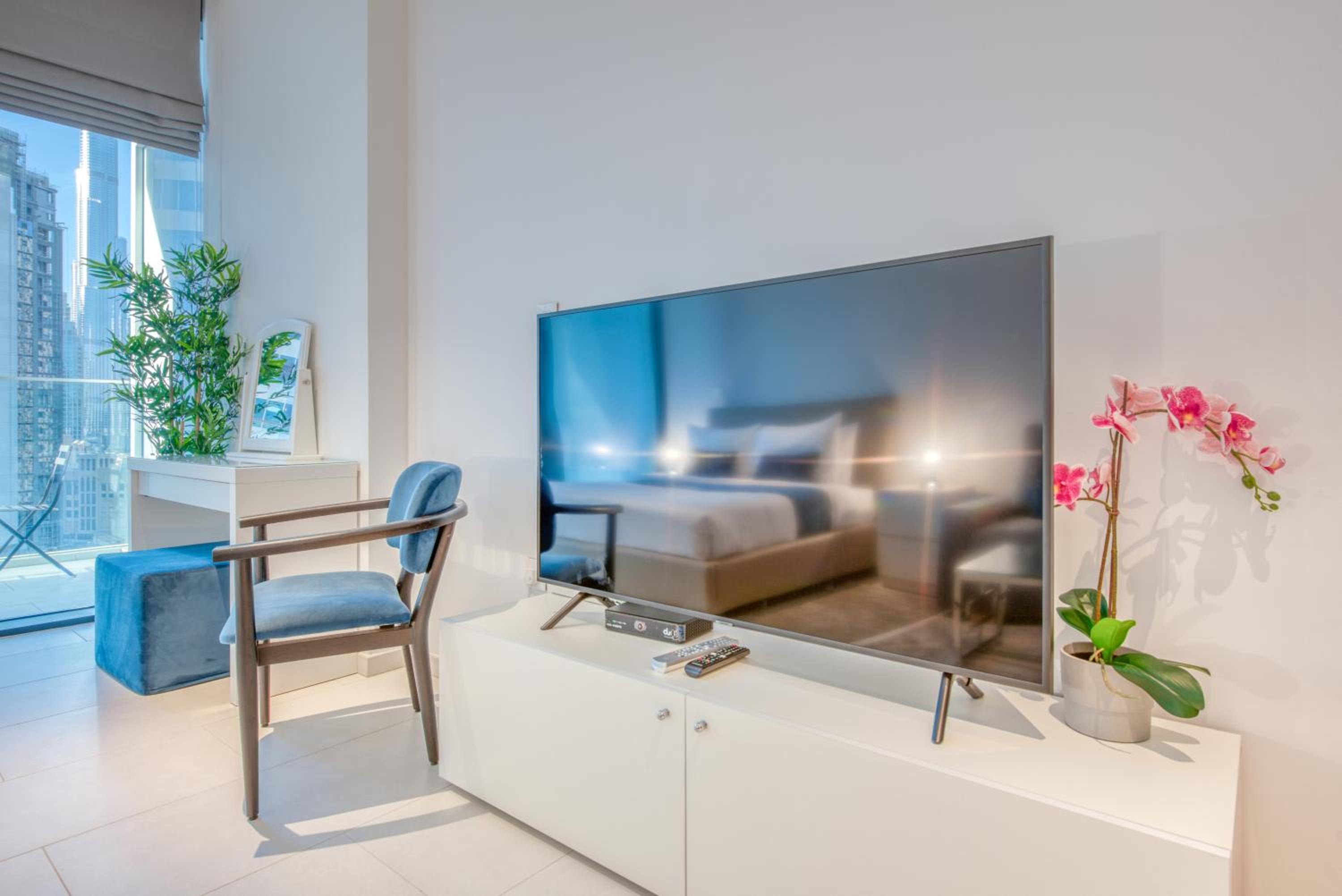 Maison Privee - Luxury, Spacious, Modern Near Burj Khalifa and Dubai Canal