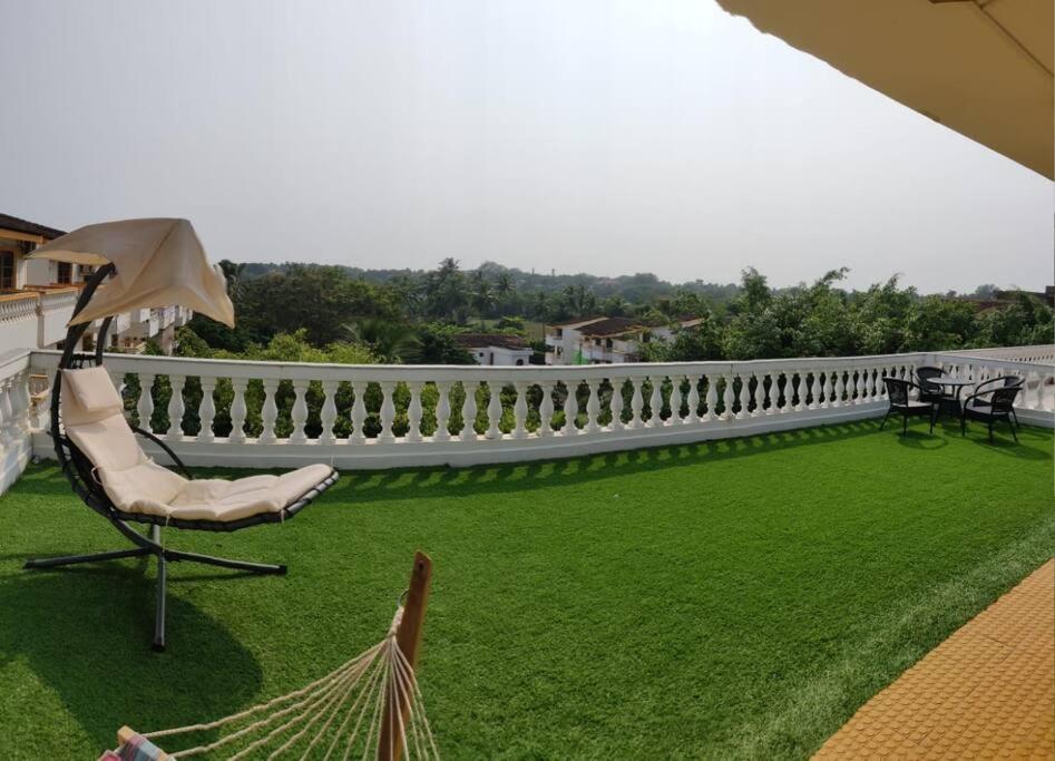 Villa Nazuri w Caretaker view 2