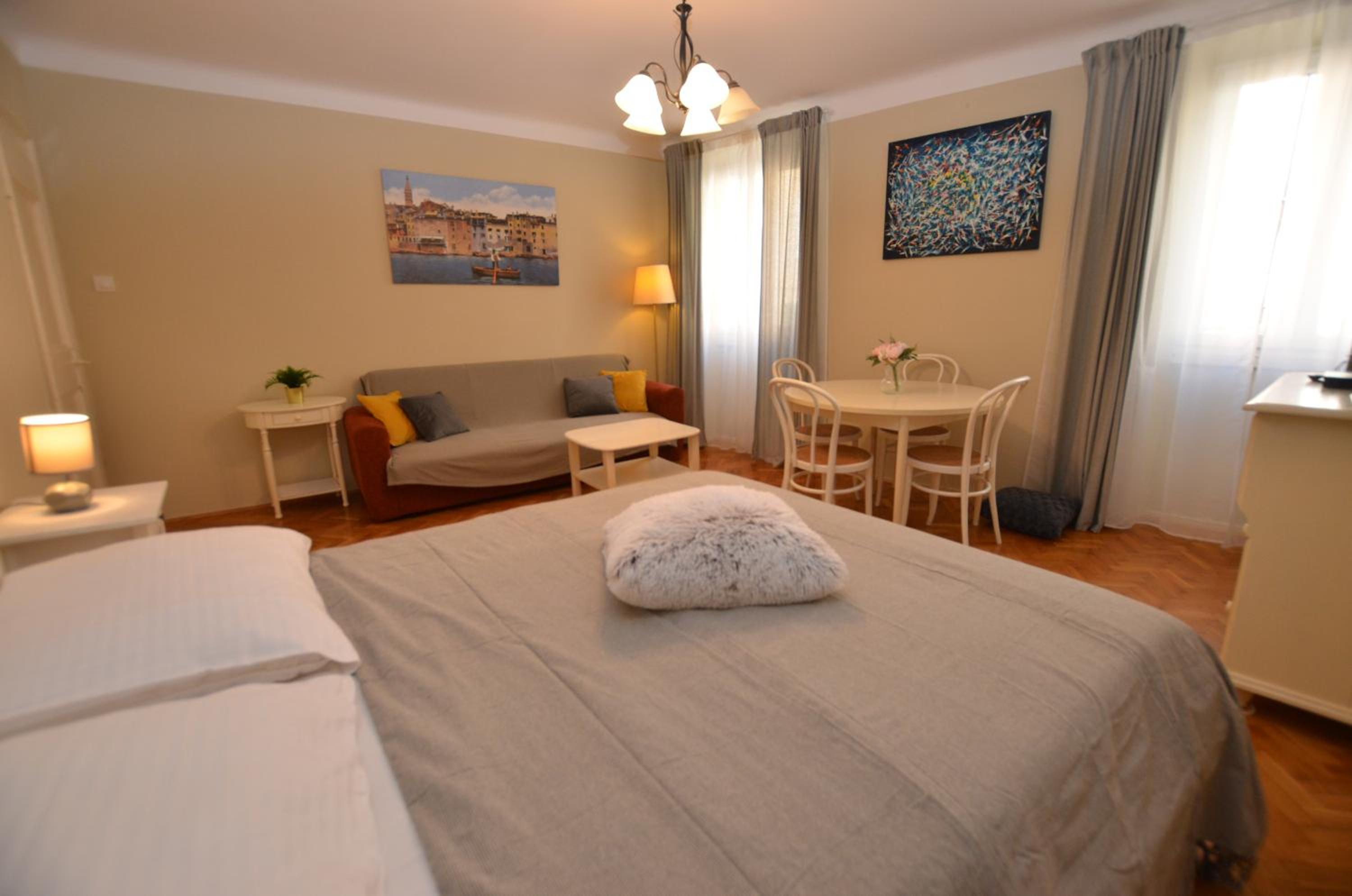 Amici Central Apartment view 4