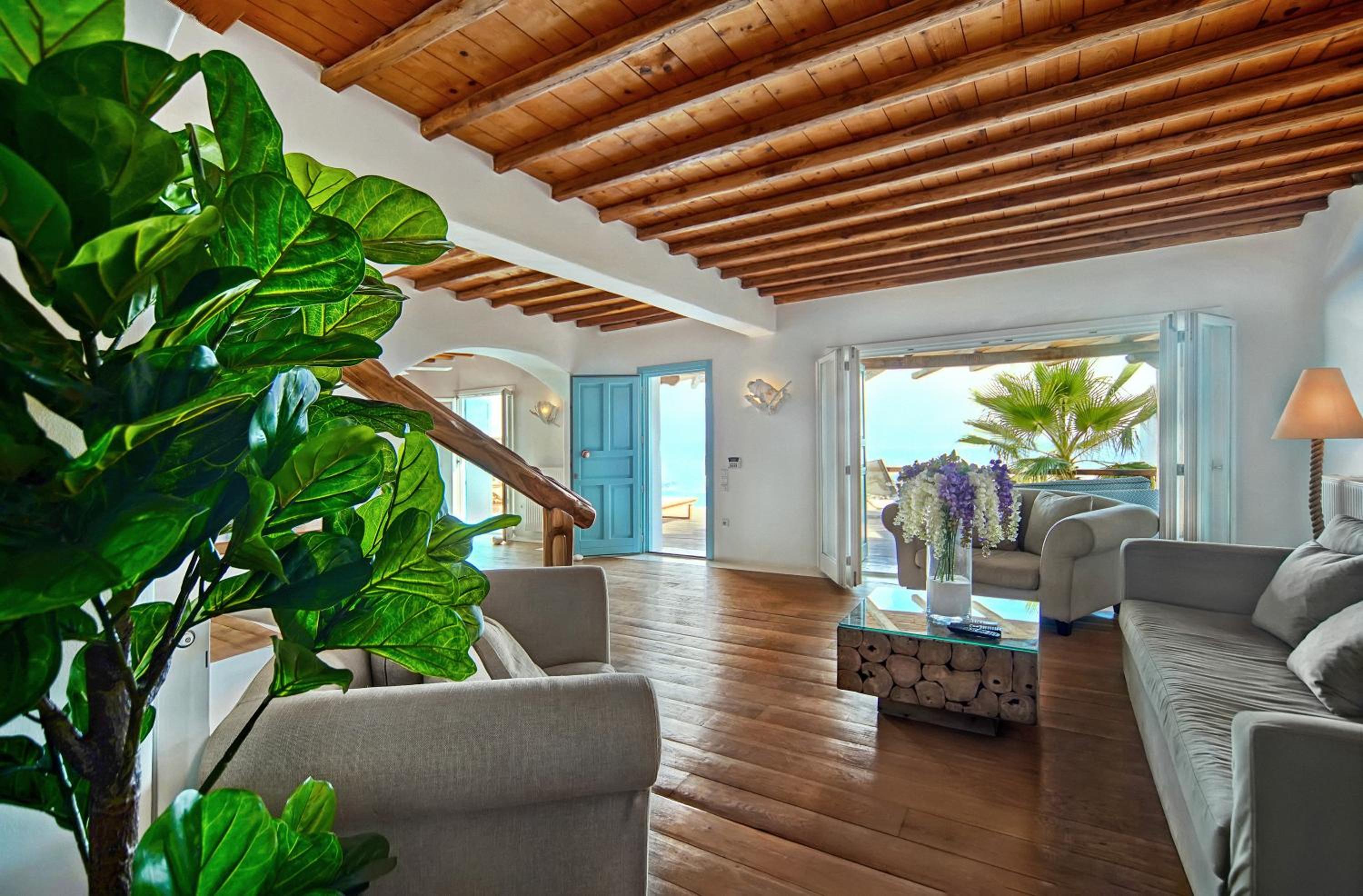Zinas Villas