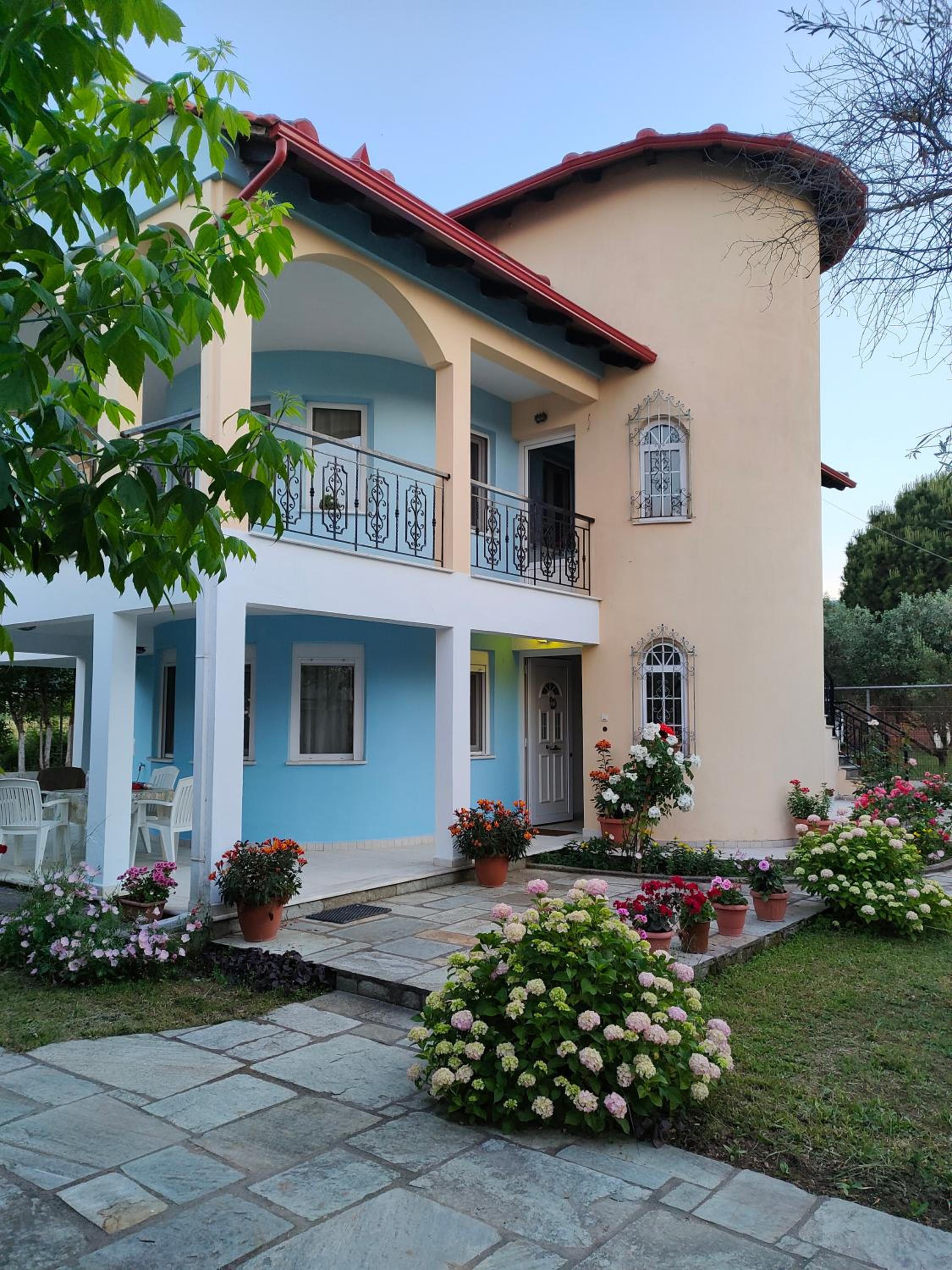 Hotel Don Bazilio Seahouse - Image 1