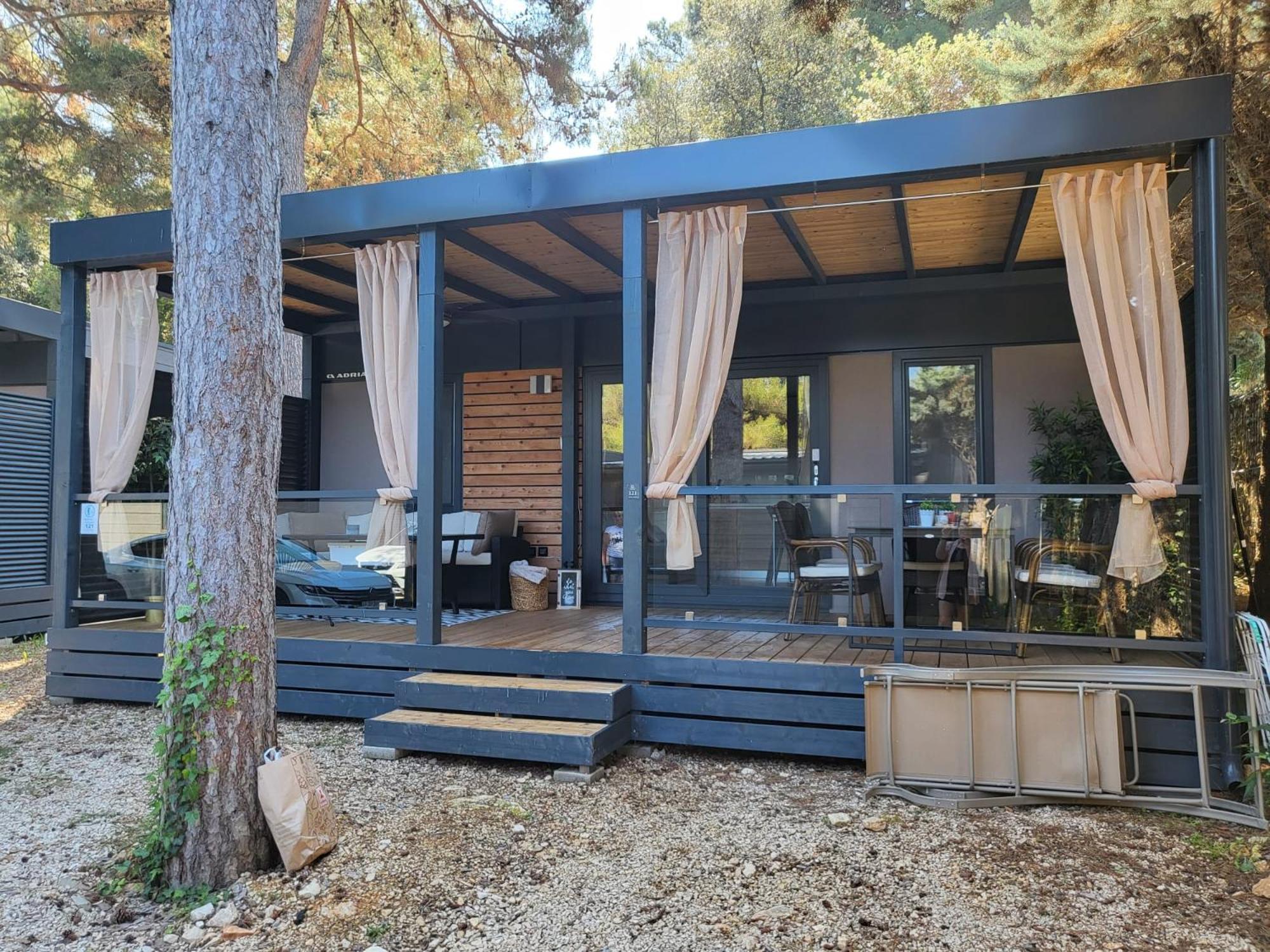 Mobile Home Kailani Nr 121, Camping Porton Biondi