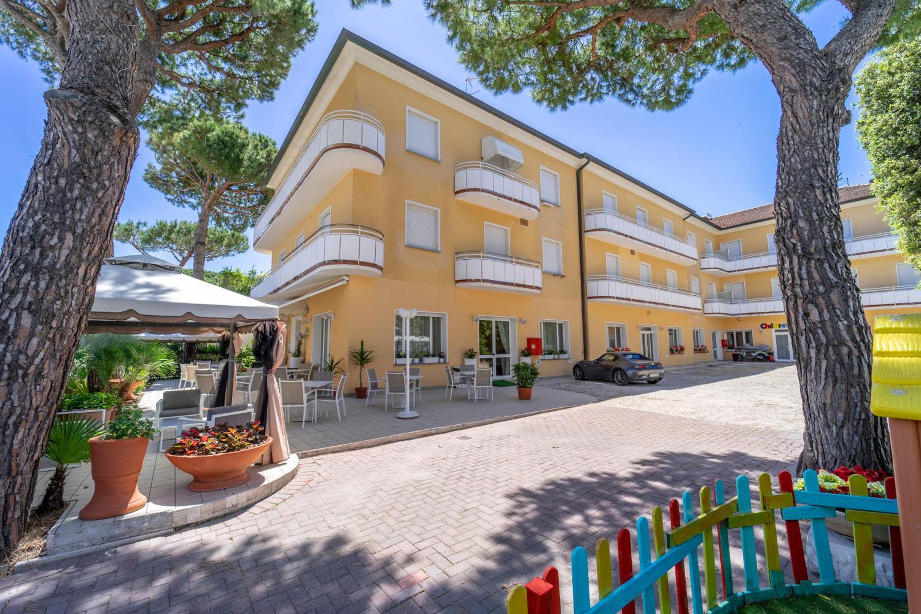 Hotel Romagna - Image 1