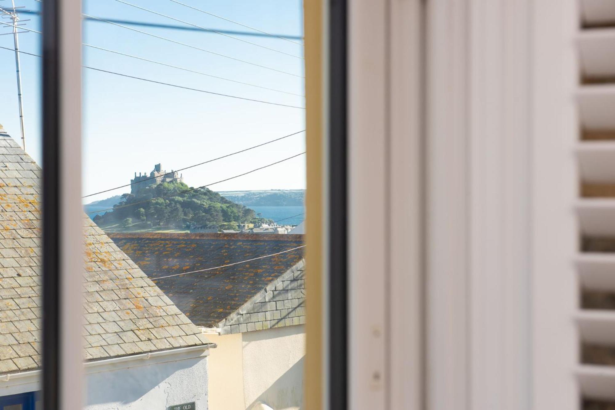 Eastleigh Cottage, Marazion view 4