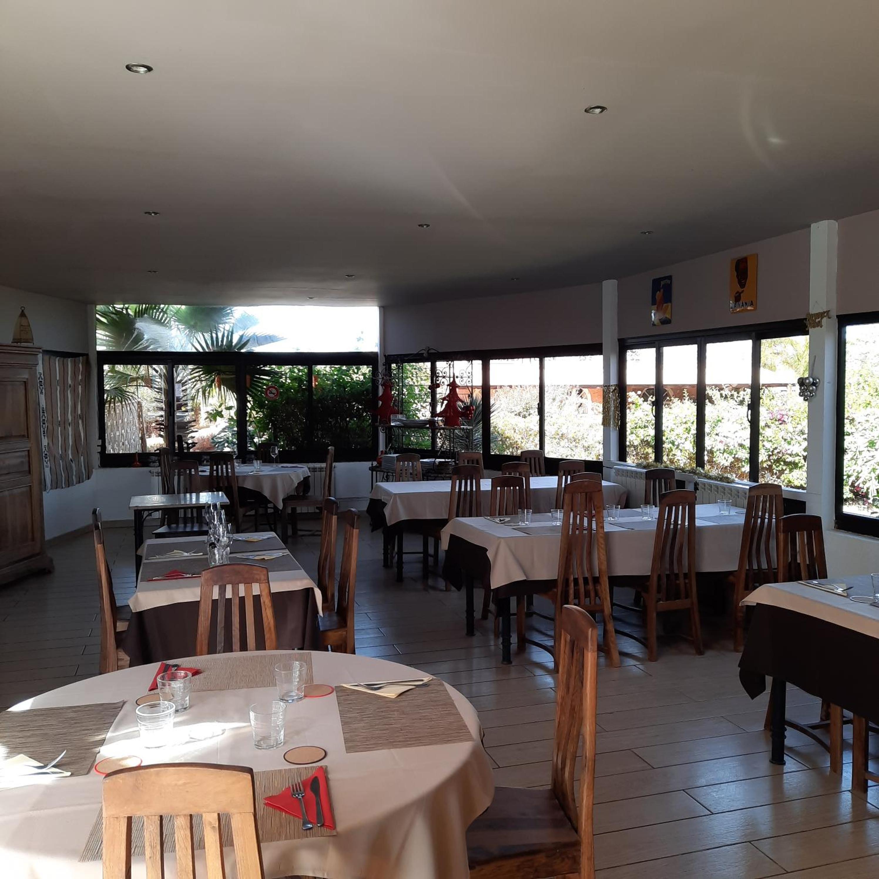 restaurant