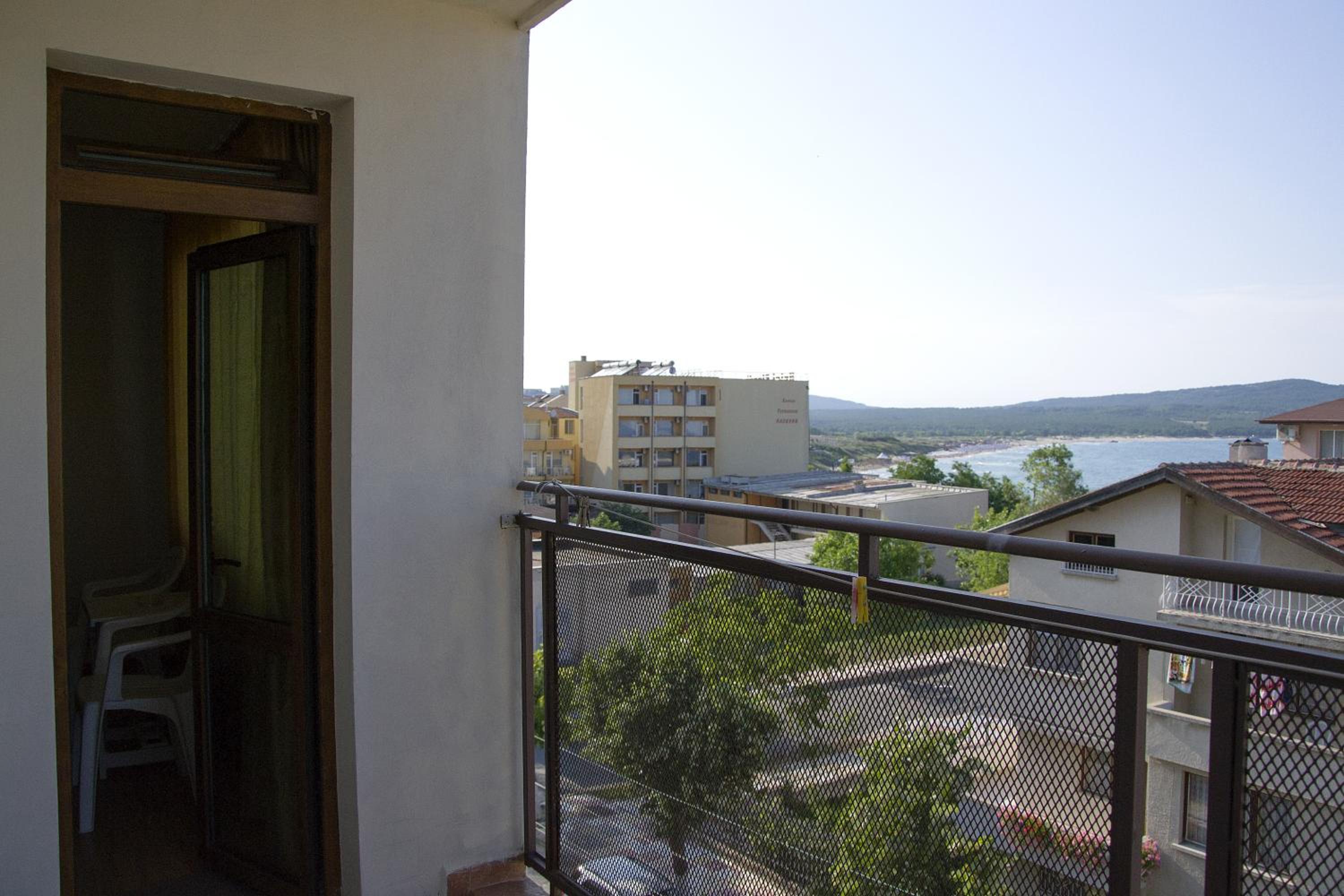 Paunovi Guest House