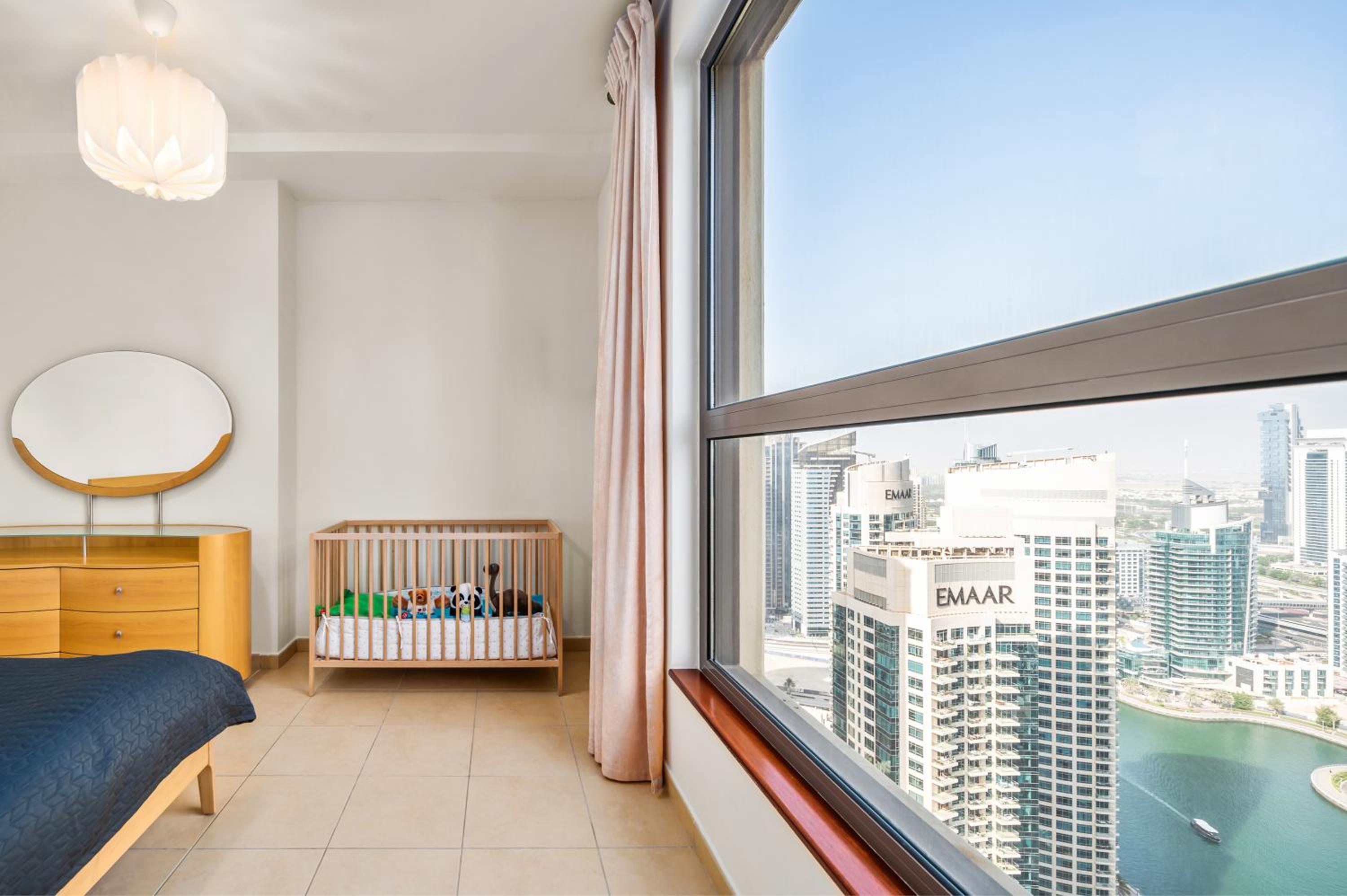 Lovely 2-bed condo in JBR - 5 mins from beach - Palm View!