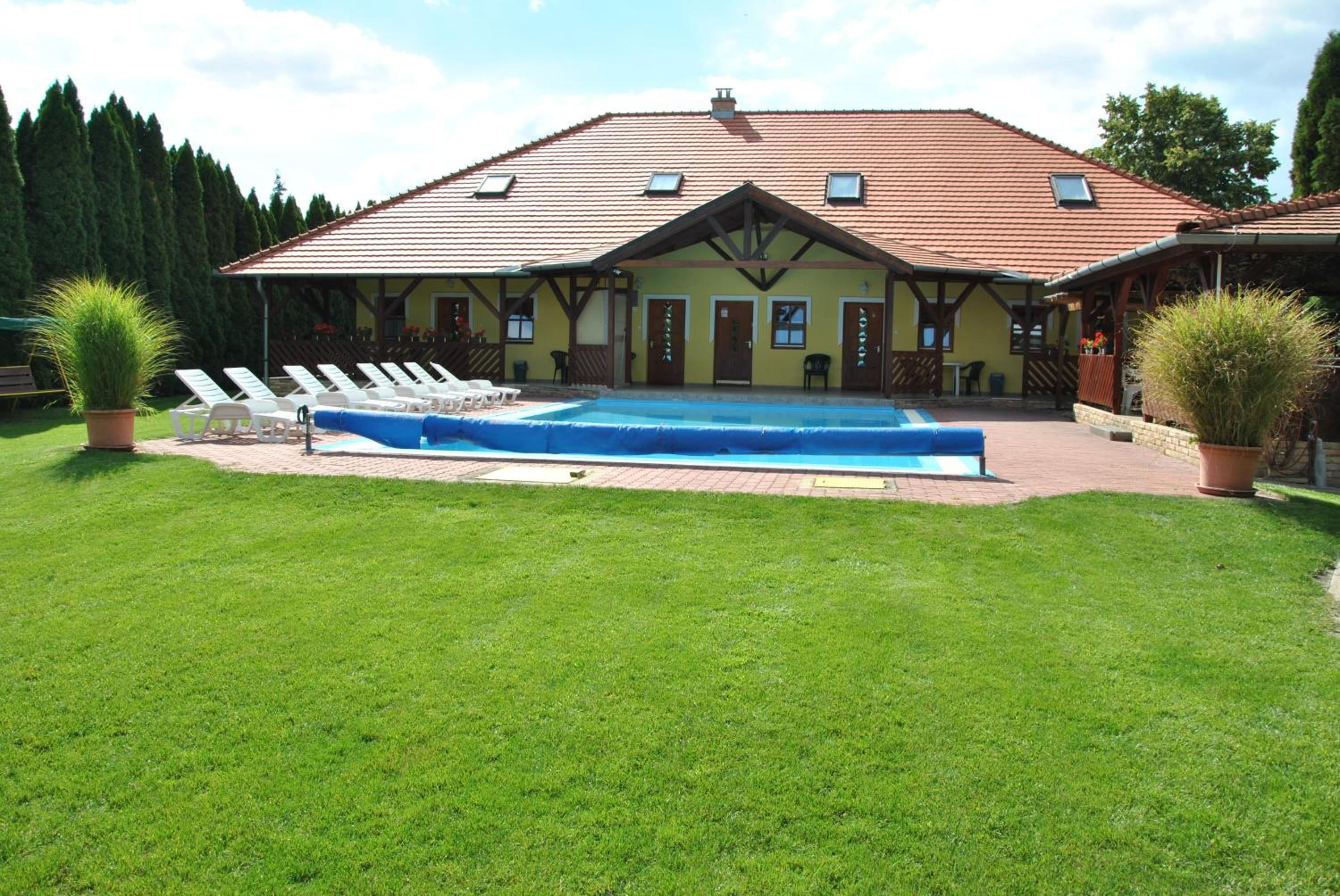NAPSUGAR VENDÉGHÁZ view 3