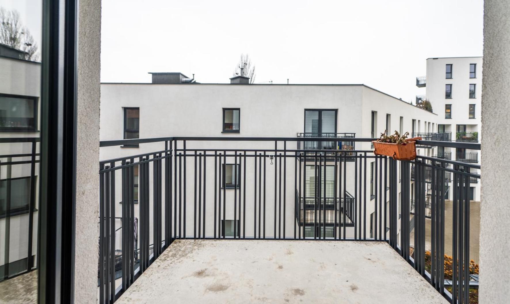 POLAKA Apartment ~ Self Check-In 24 ~ Car Park ~Lift view 4