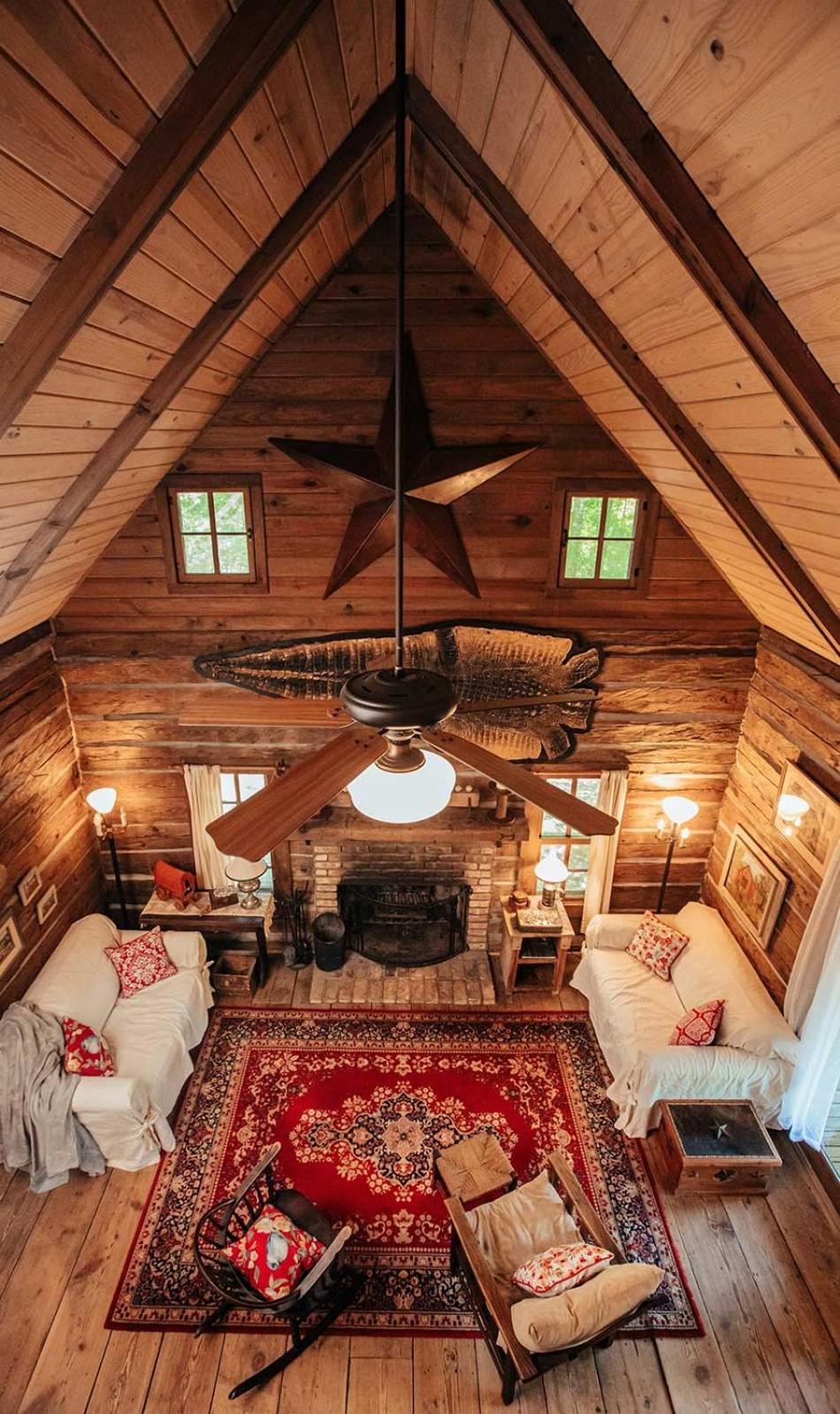 Jasper Vacations - The Bird  Butterfly Inn - Property Image 1
