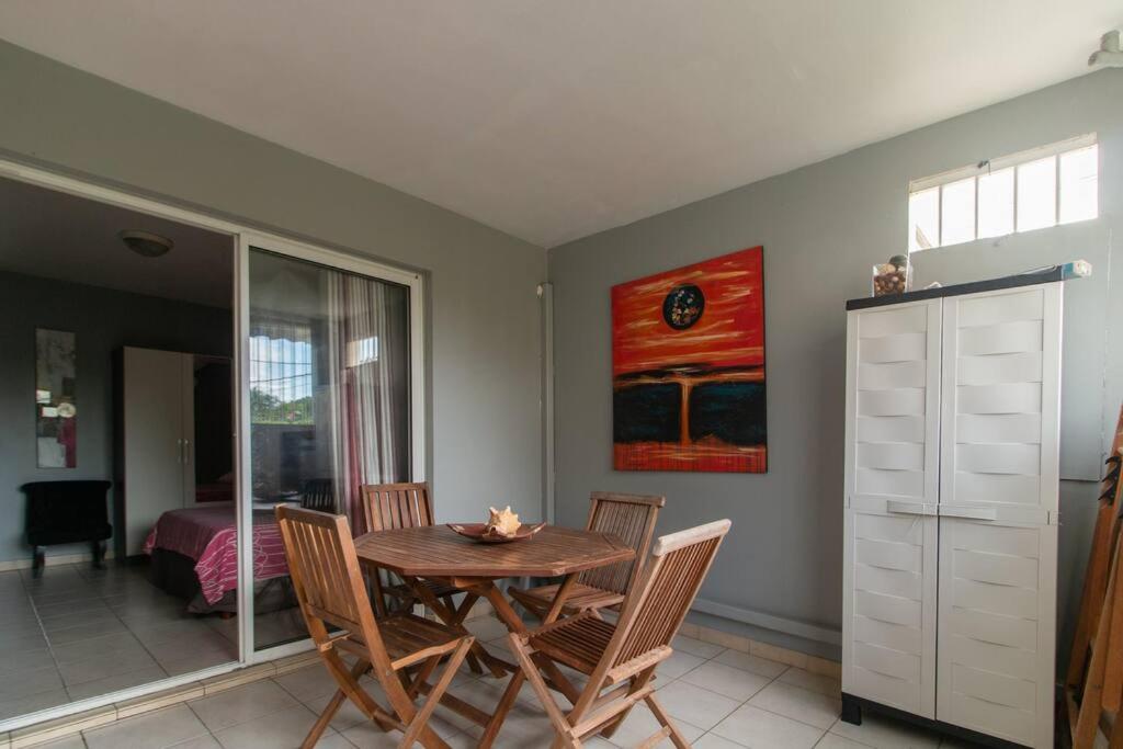 Cozy Studio aux Trois Ilets