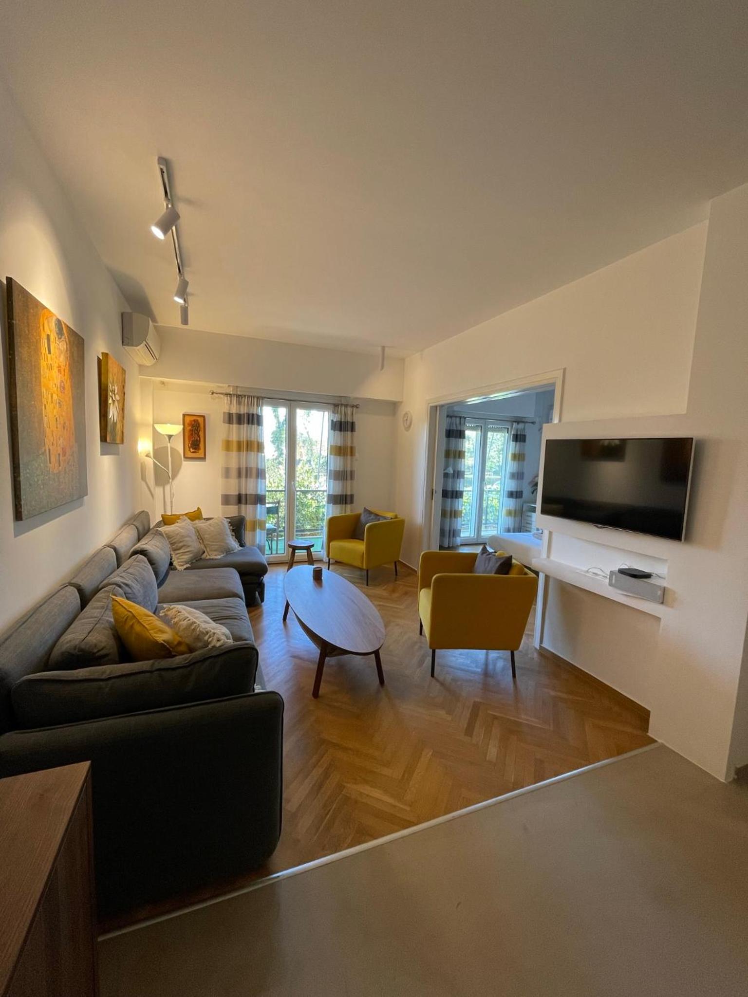 Glyfada Breeze Apartments