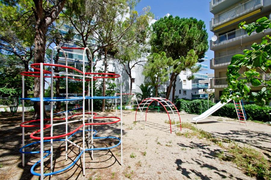 UHC Pino Alto Apartments view 5