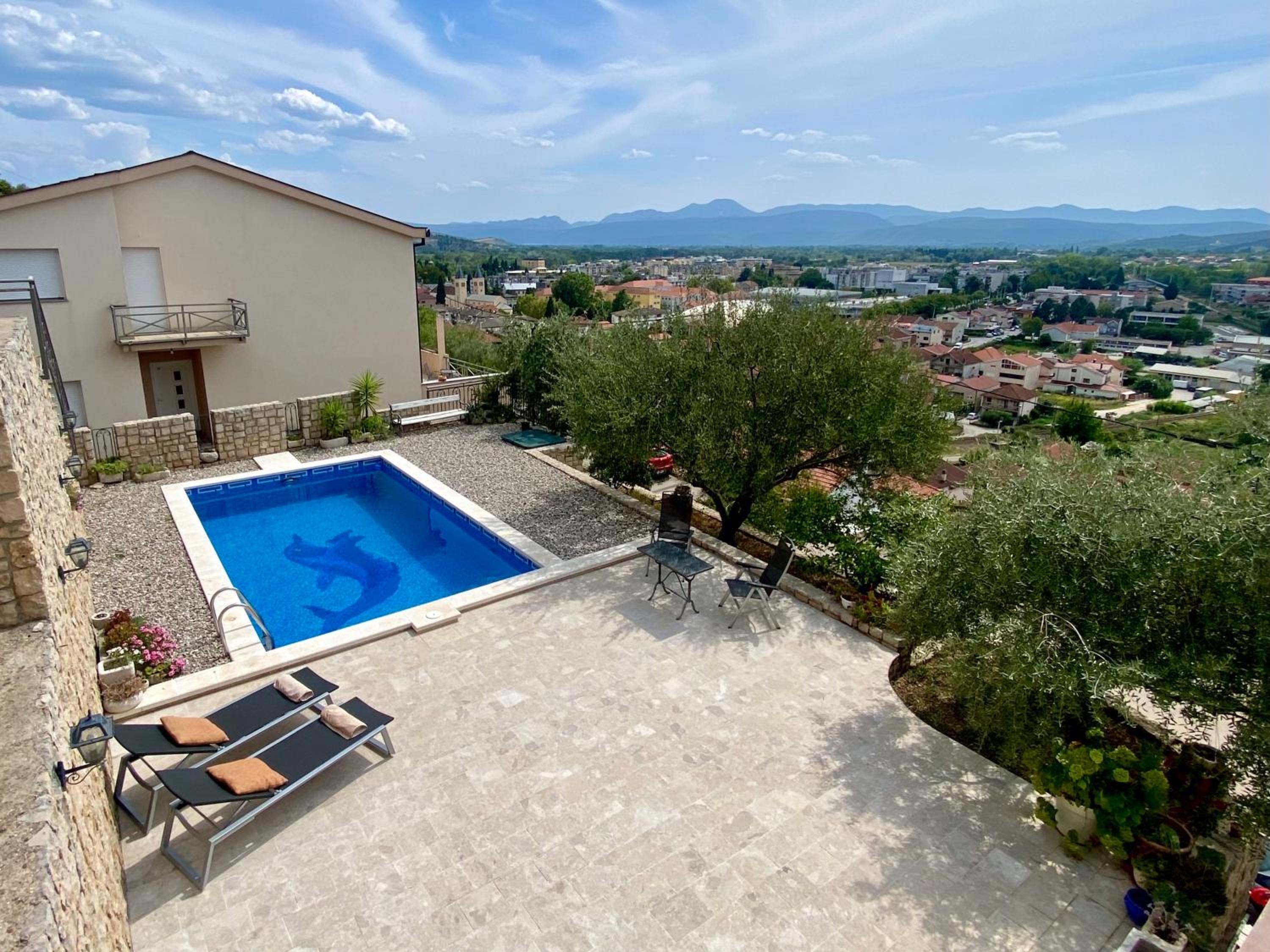 Villa Visualizza view 2