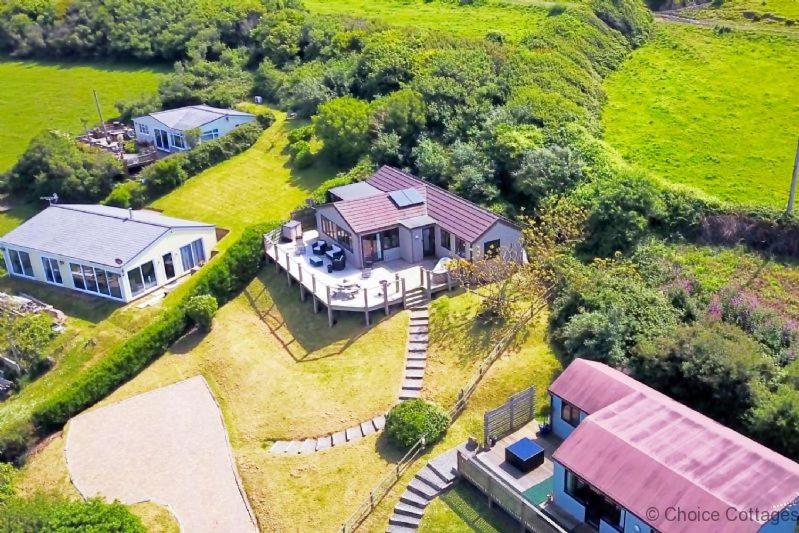 CROYDE ILUKA 3 Bedrooms
