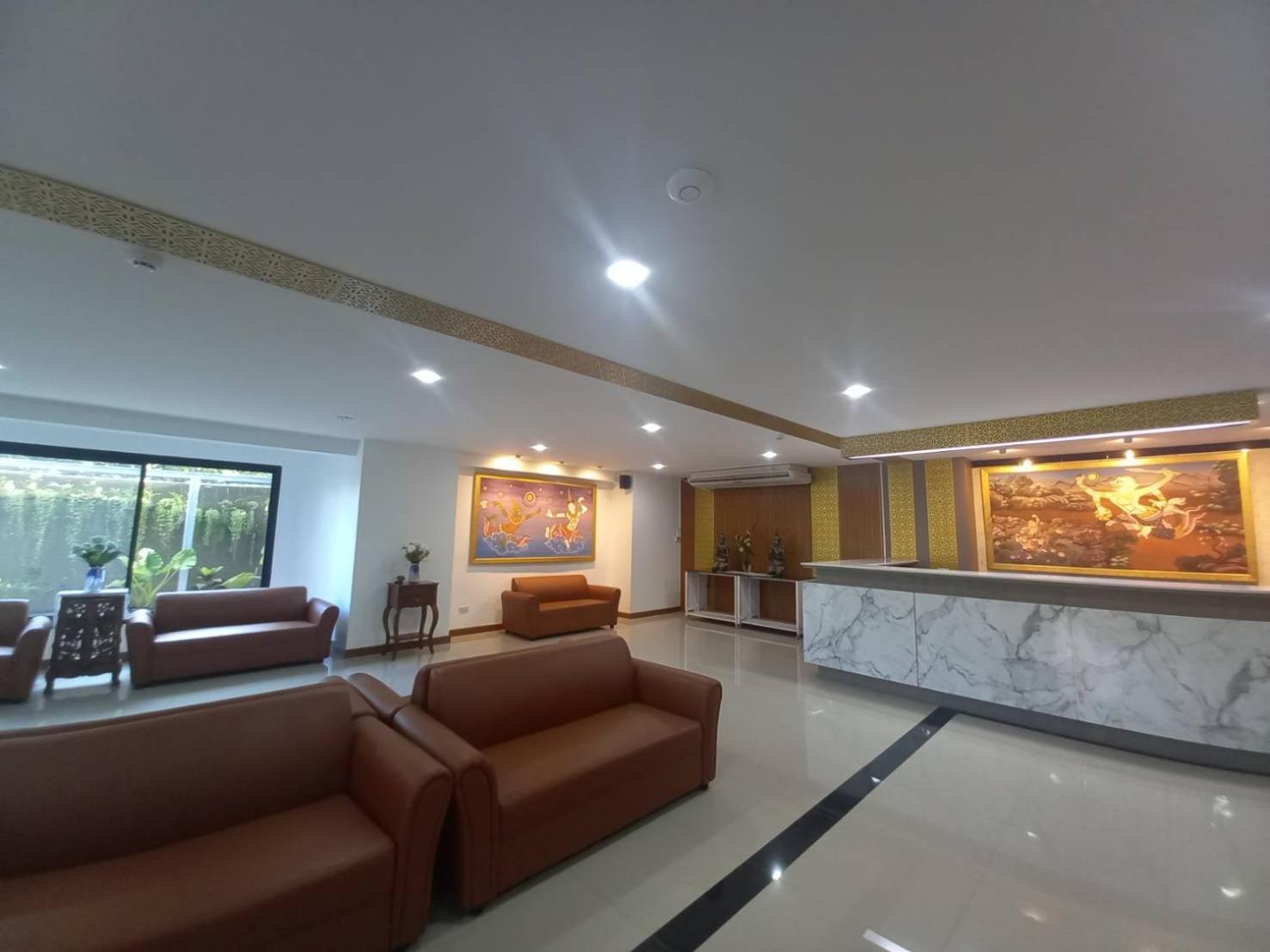 BURI Hotel And Hostel