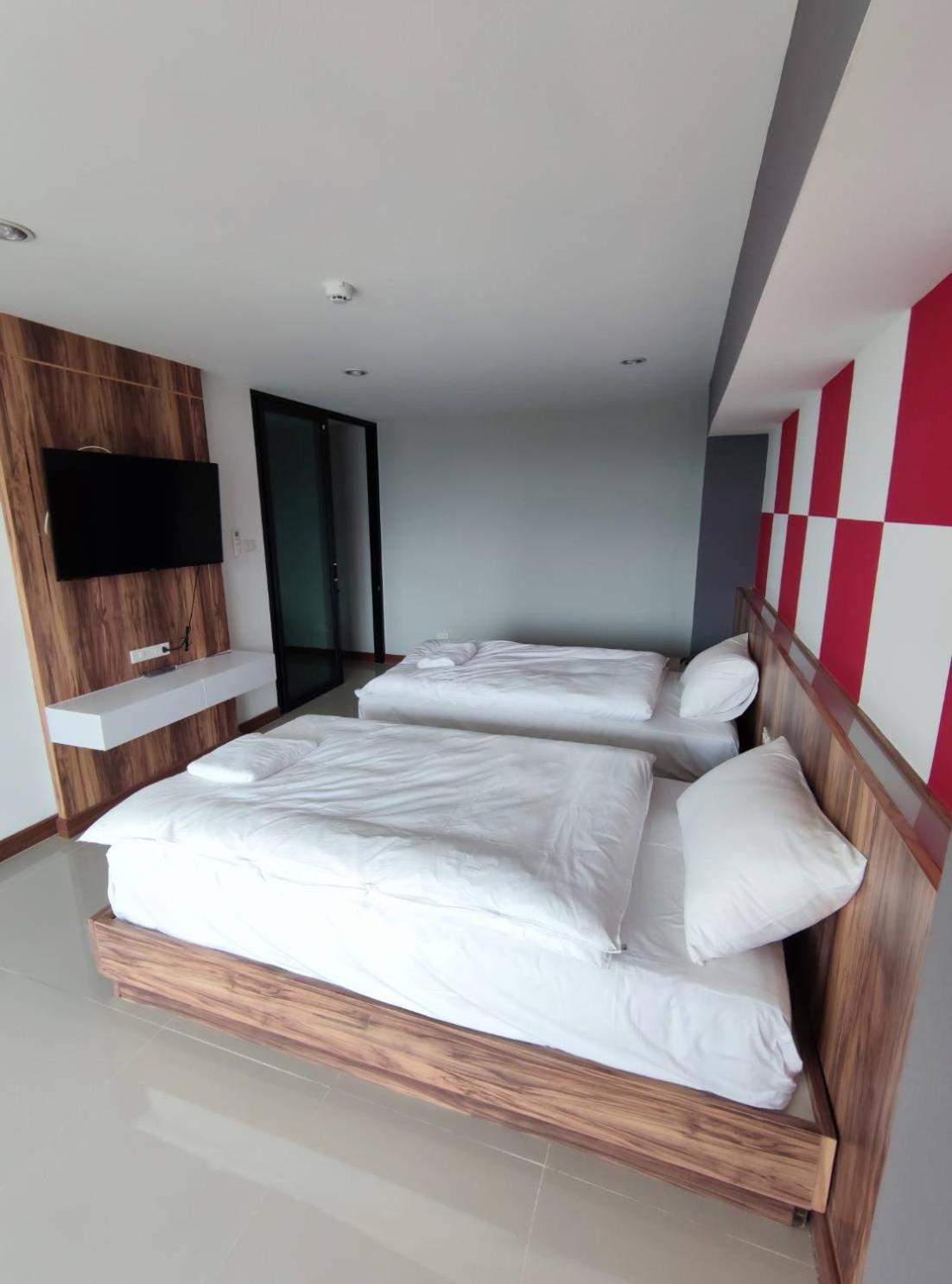 BURI Hotel And Hostel