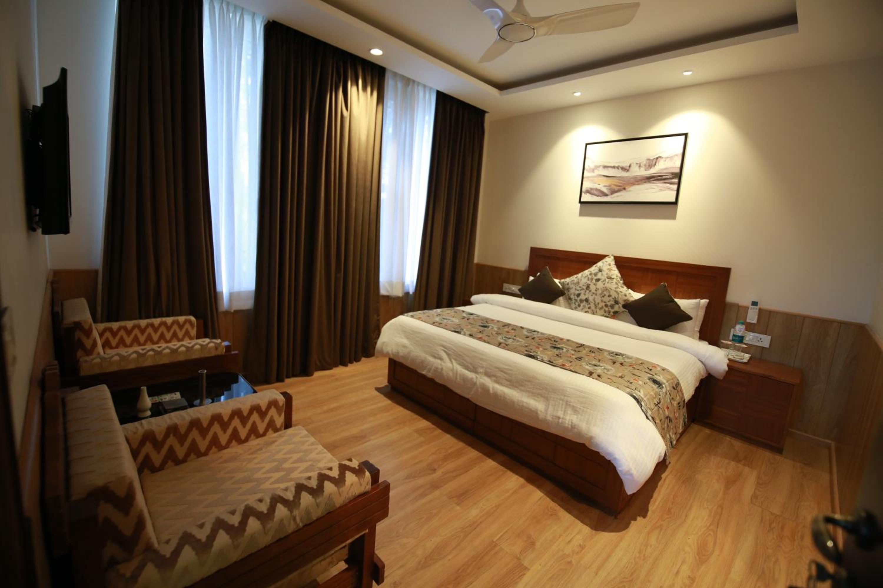 Alpviram Villa, 4 Bhk En-suite villa with elevator view 2