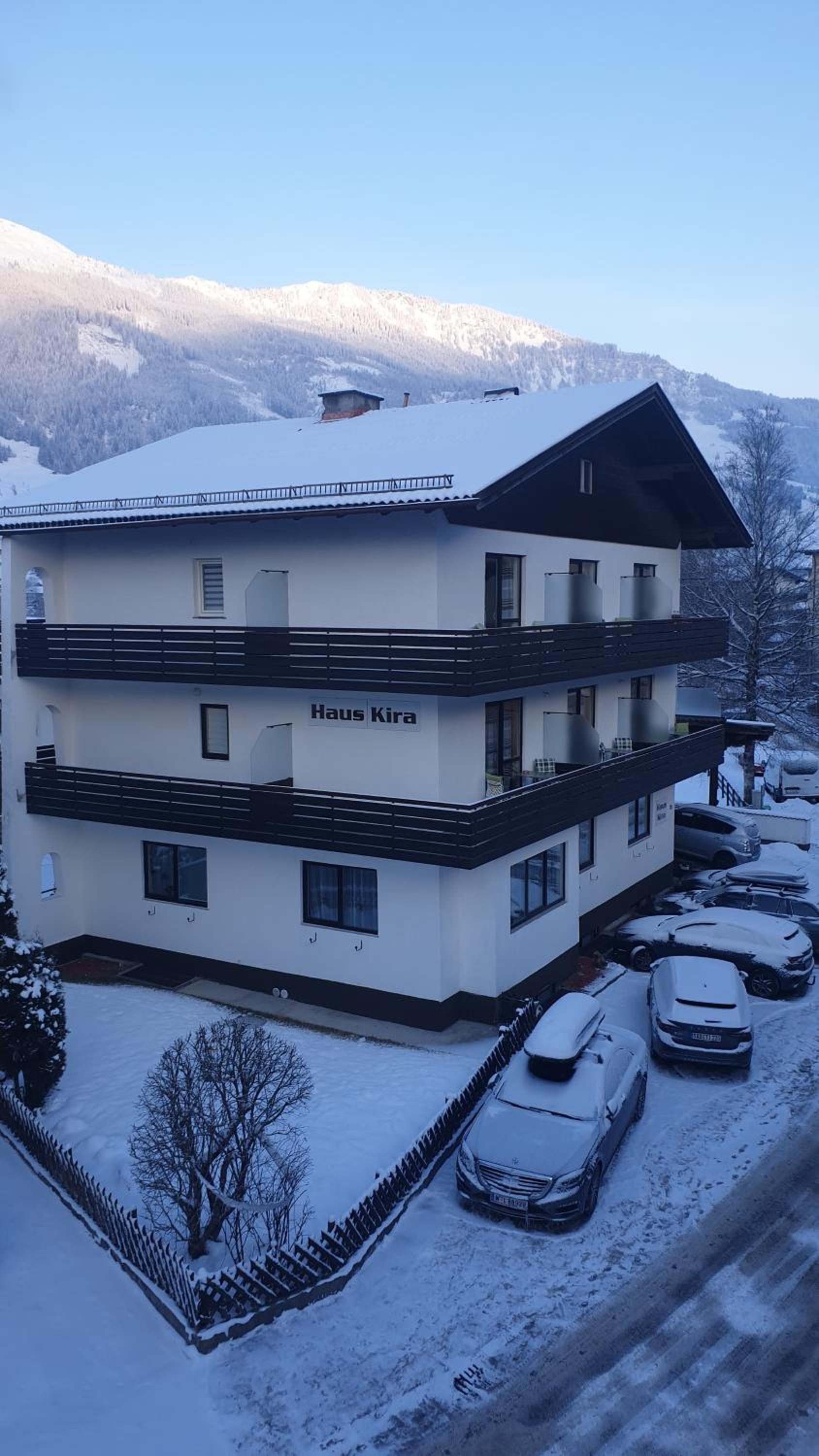 Haus Kira