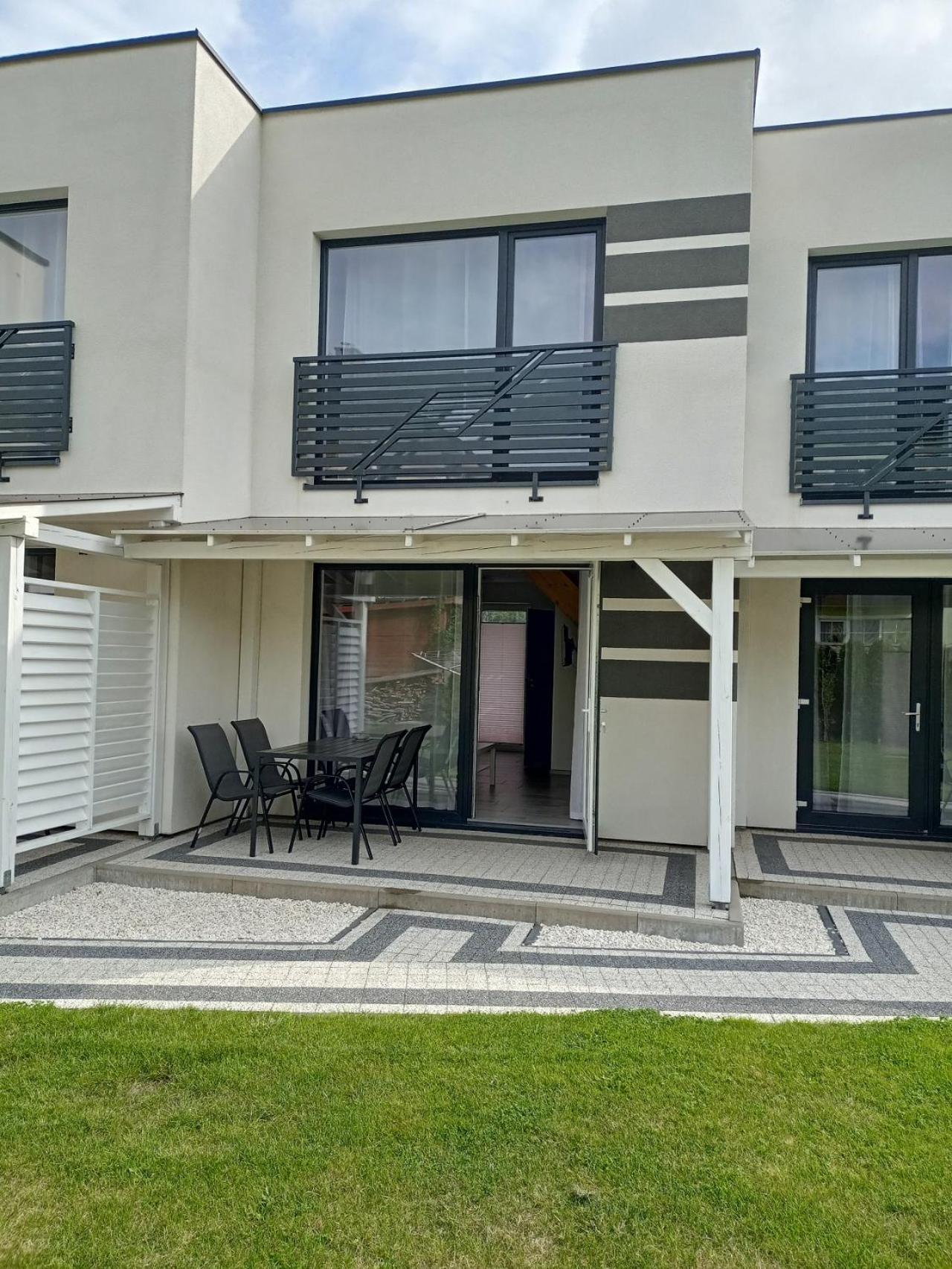 Over Lake-domki,apartamenty