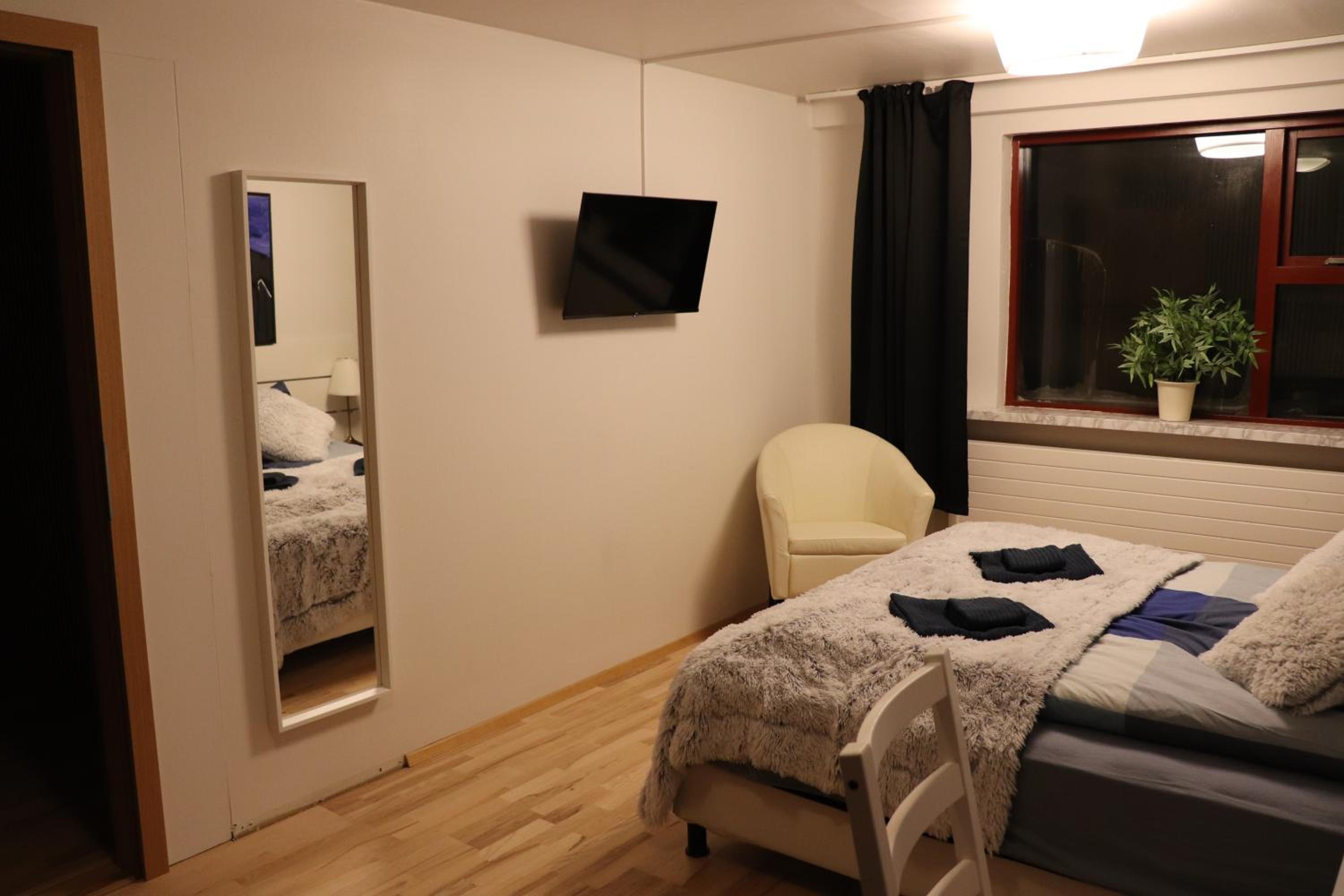 Photo 8