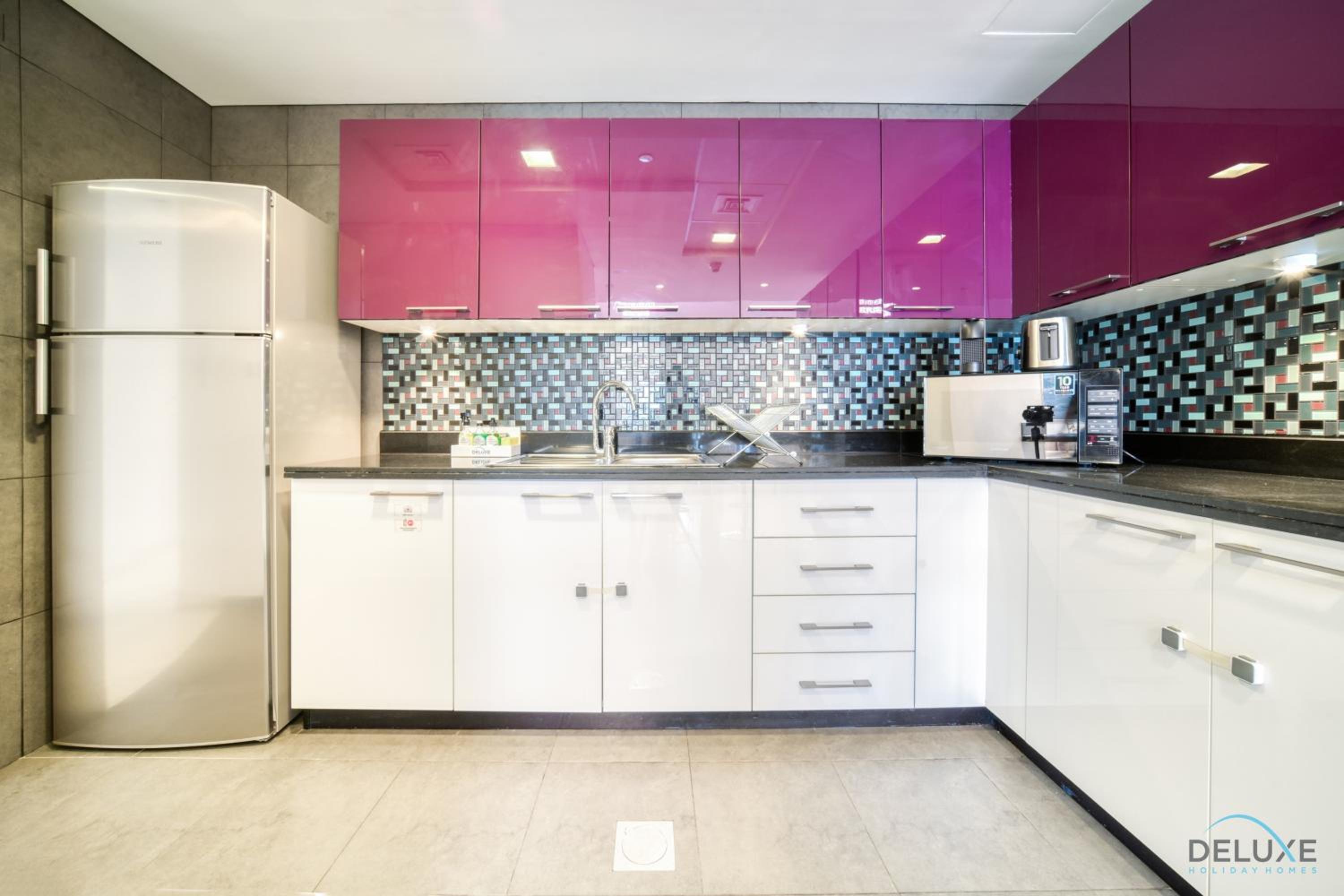 Refined 1BR at Cayan Tower Dubai Marina by Deluxe Holiday Homes