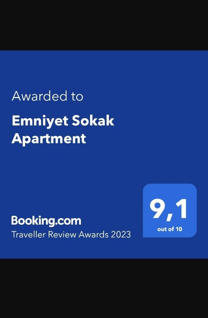 Emniyet Sokak Apartment