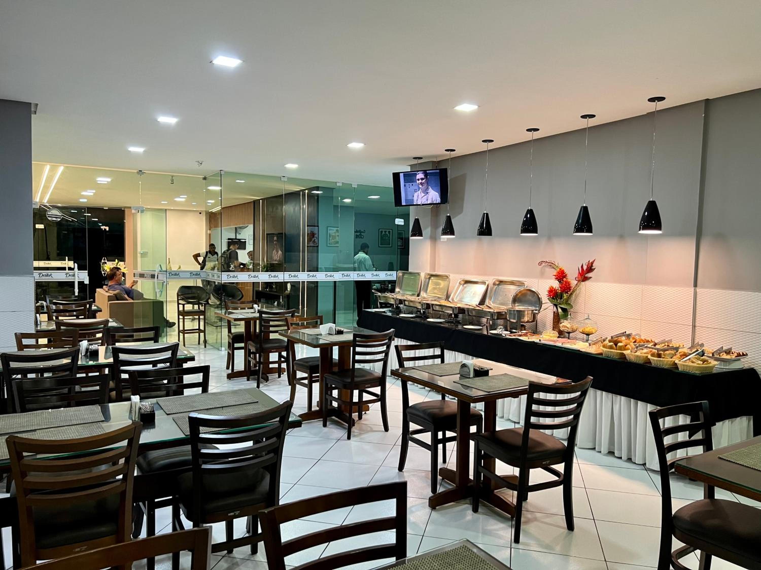 Food & Beverage