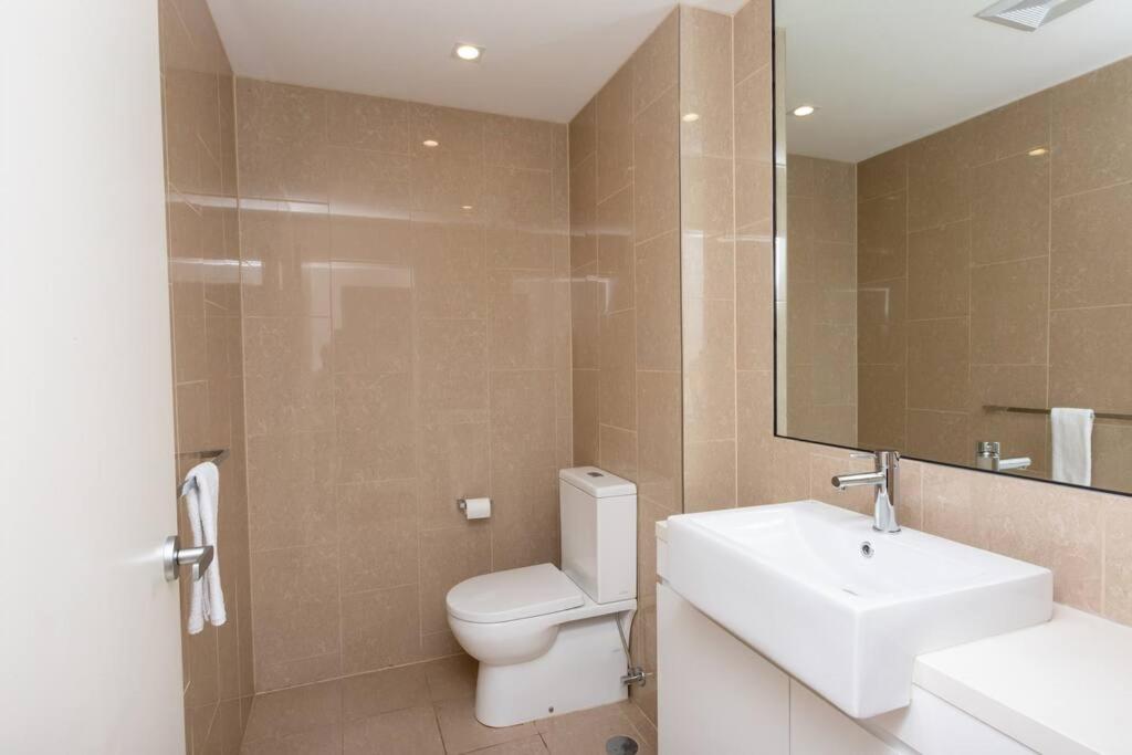 4 Bedroom Luxury City Penthouse Apartment!