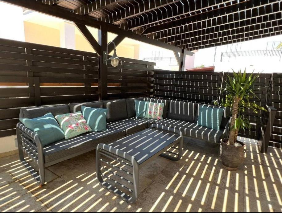 3bdr villa-pool/700m from a blue flag beach!