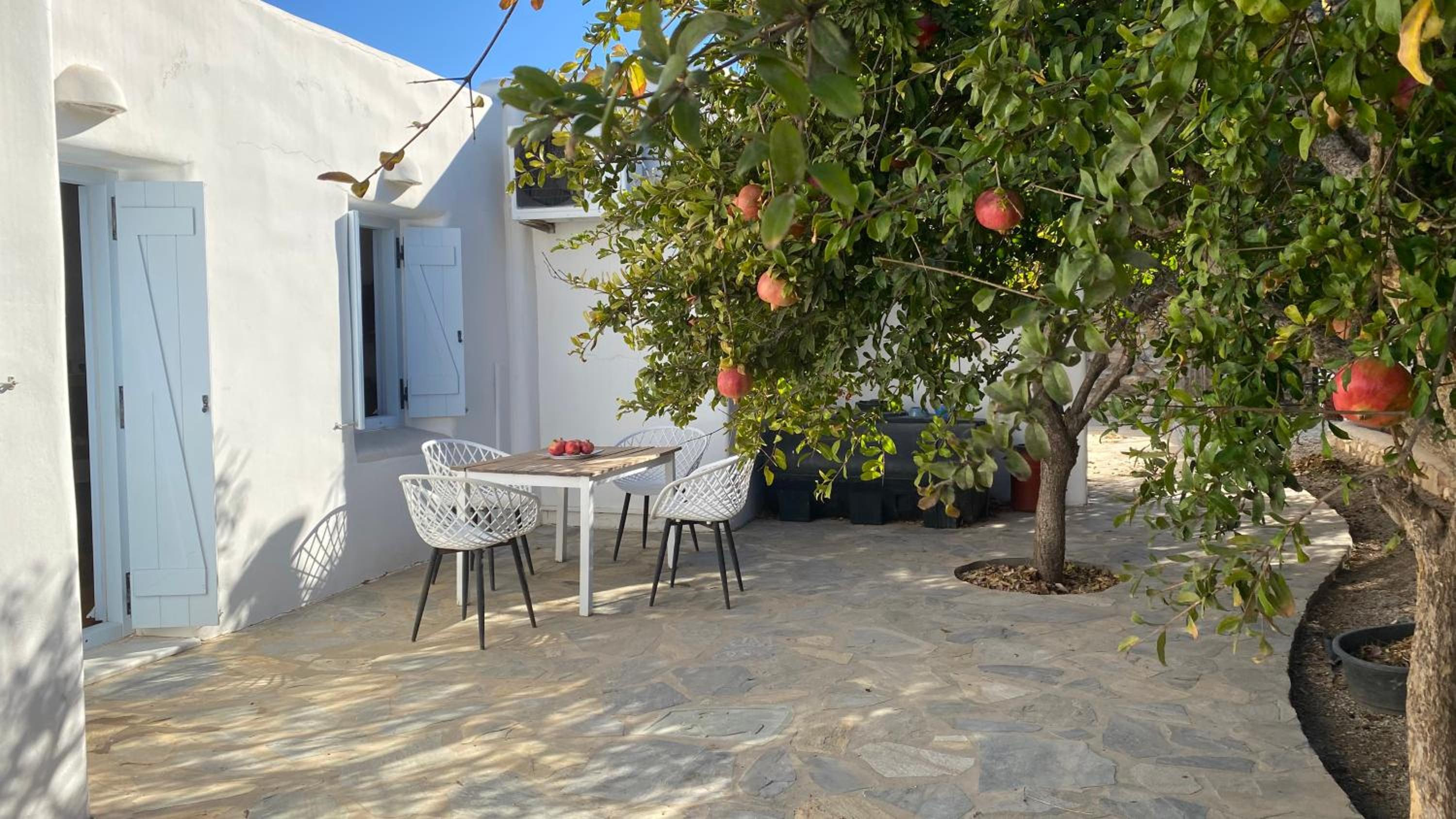 Divers House Paros