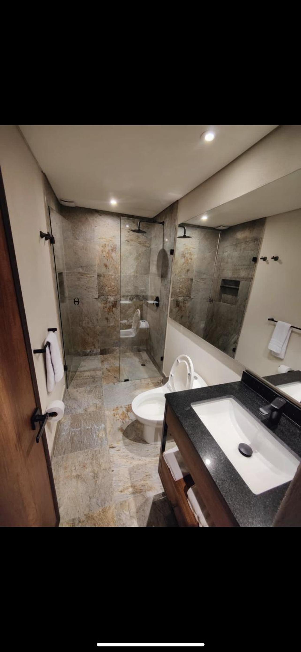R6/ Amplió loft en la Candelaria