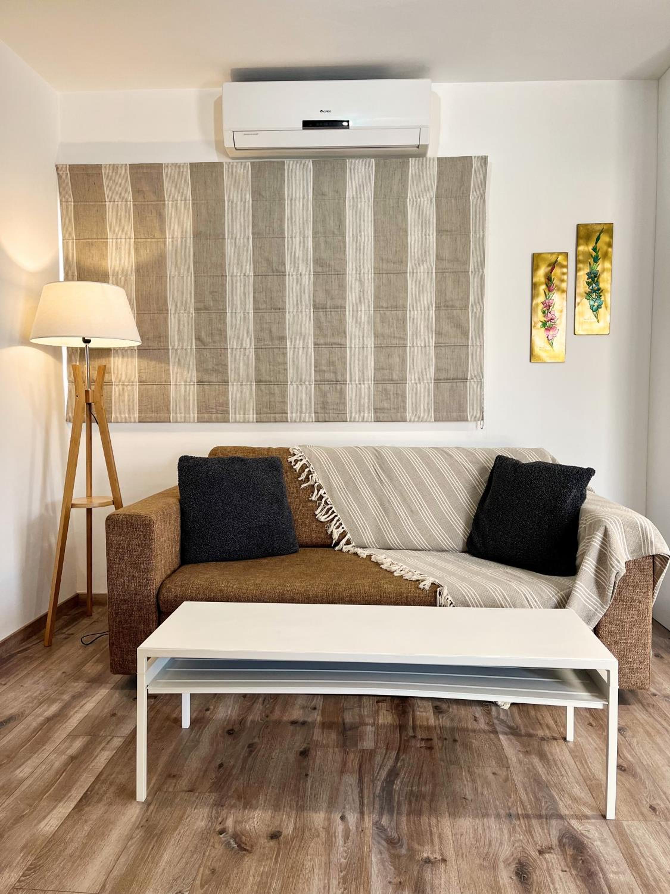 Silver Apartment